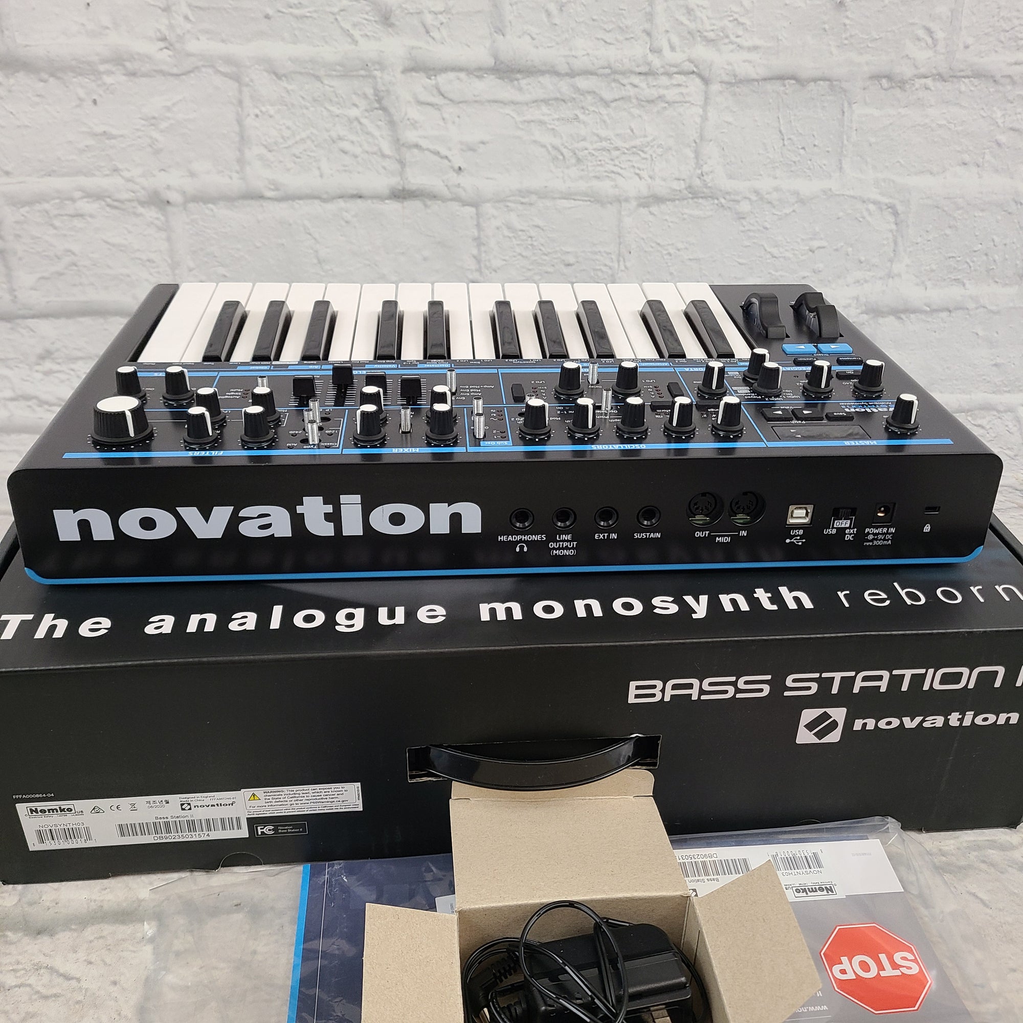 Novation Bass Staion II 25 Key Analogue Synth