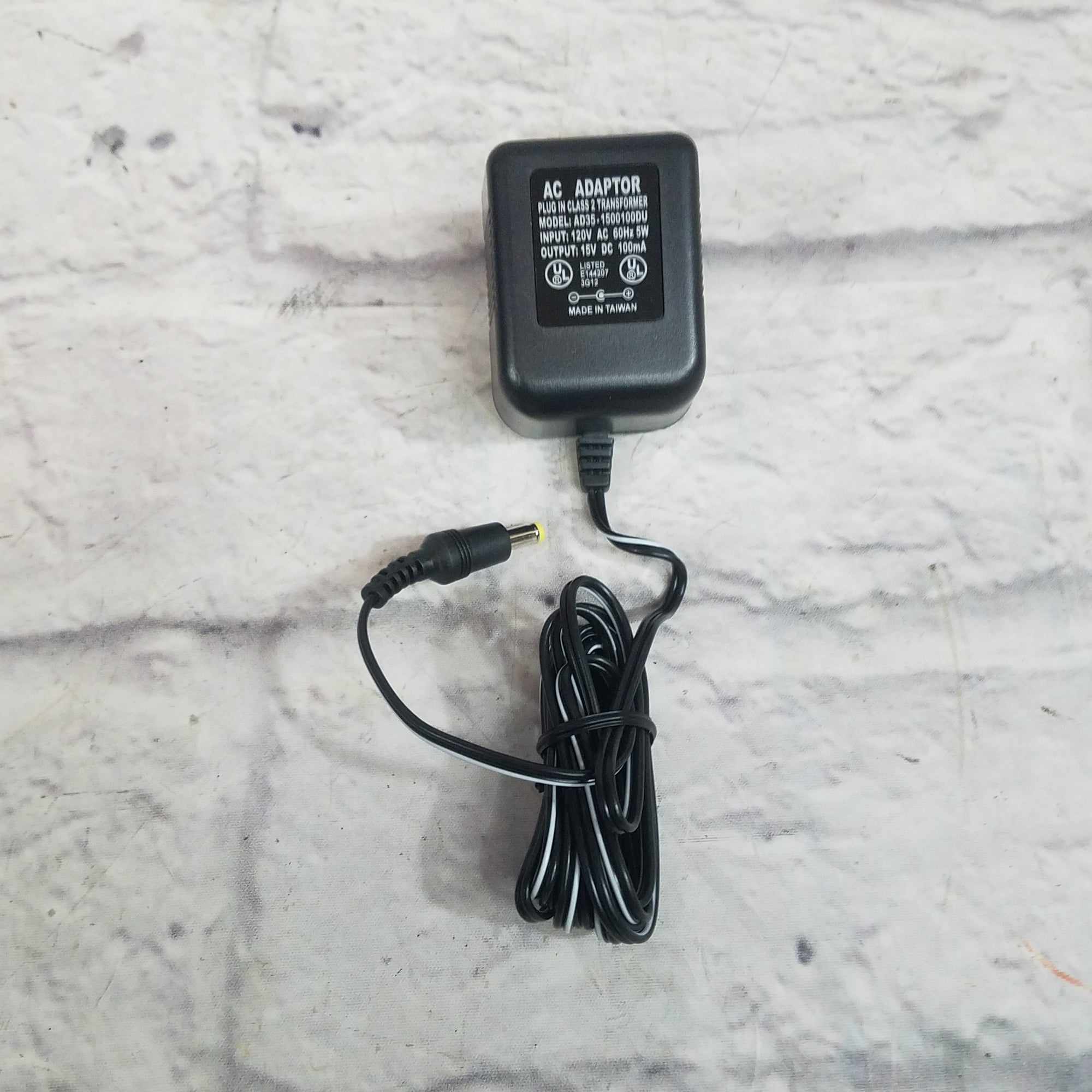 Hosa Technology MCA-428 - Single Channel Studio Microphone Preamplifier with Phantom Power