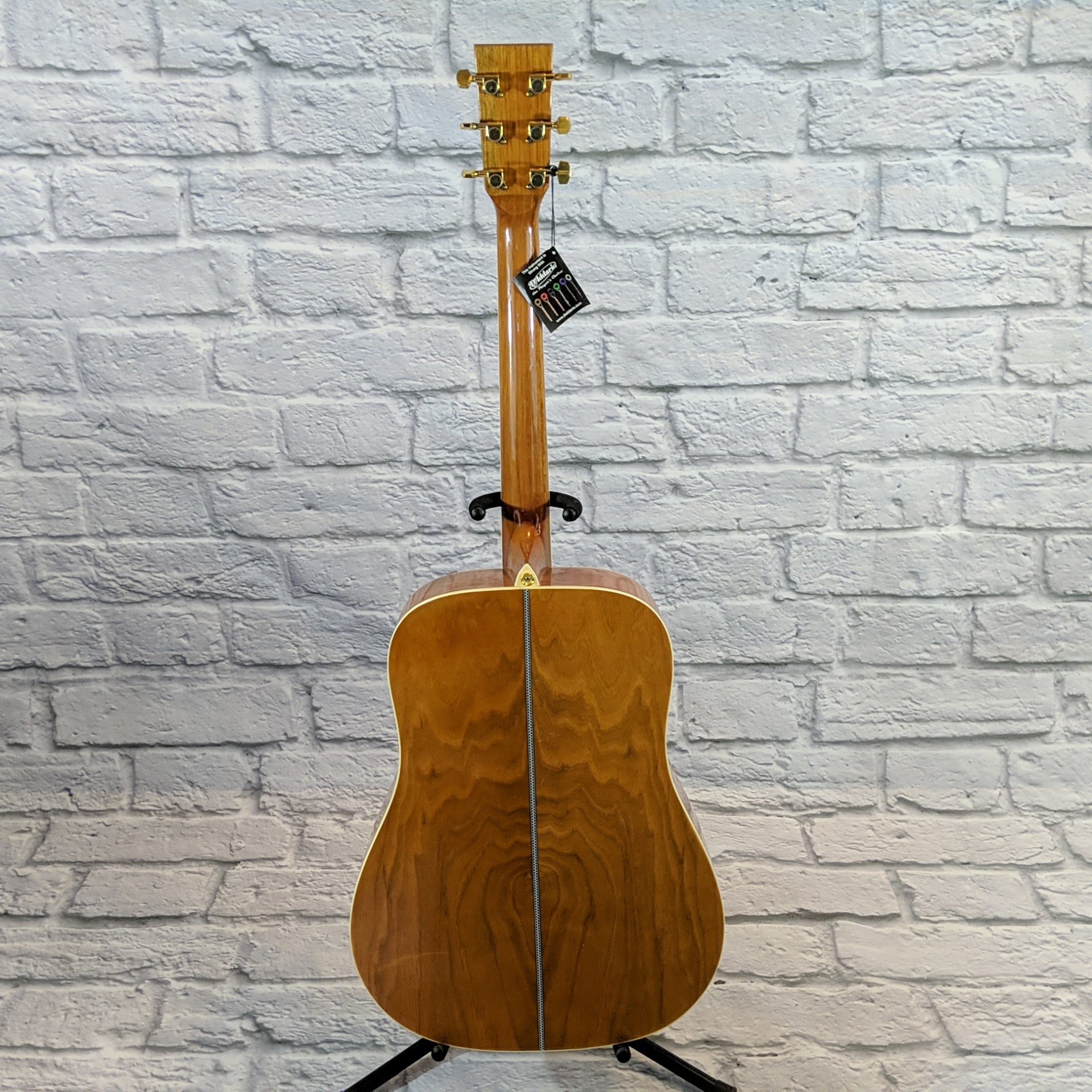 Ventura VWD5NAT Acoustic Guitar with Solid Top