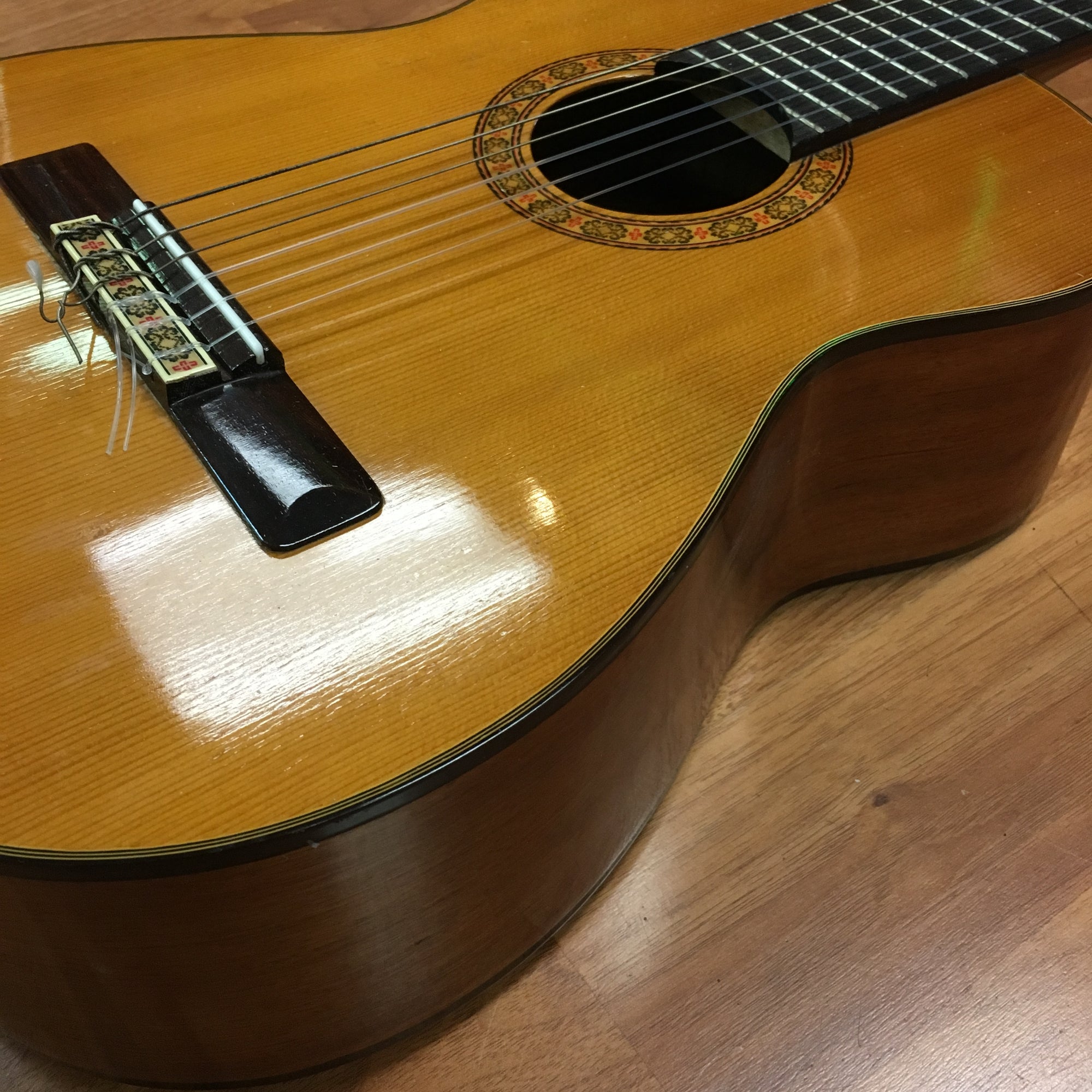 Vintage Aquarius Model 881 Requinto Classical Guitar