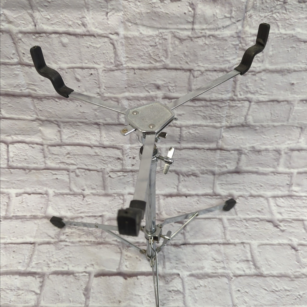 Unknown Vintage Style Flat Basket Snare Stand