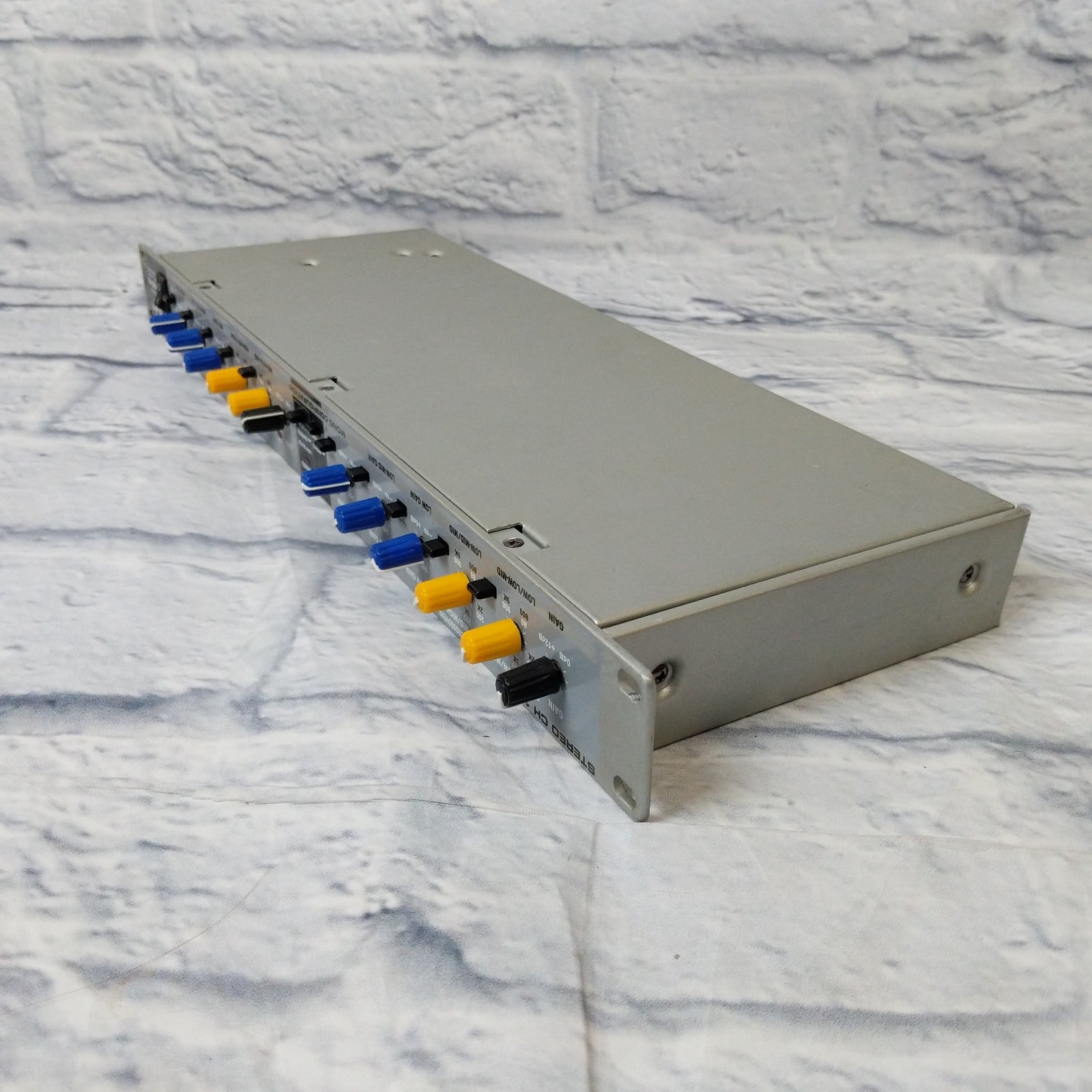 Peavey PV35XO 3/4/5-Way Crossover Rack