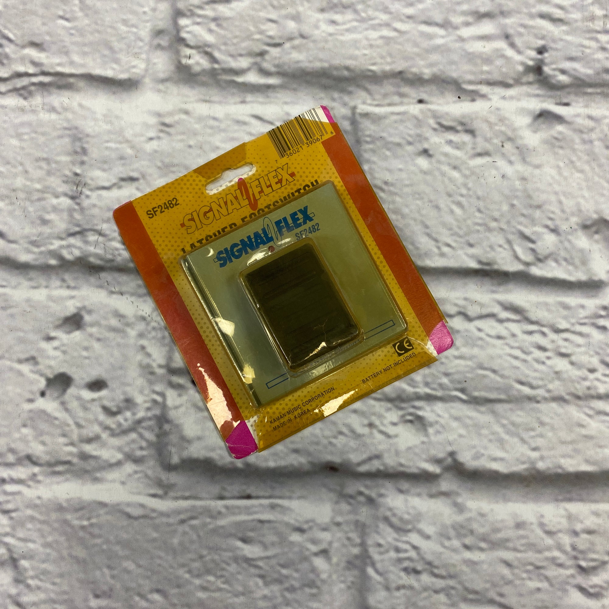 Signal Flex Latched Footswitch