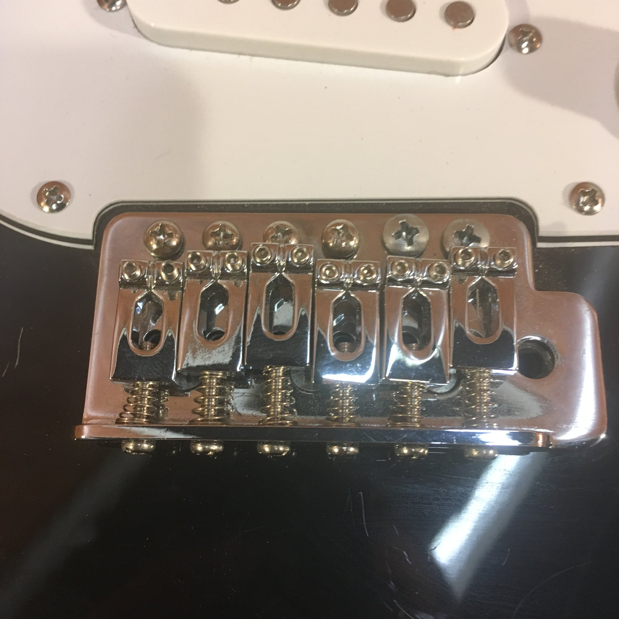 Silvertone Strat Body Loaded