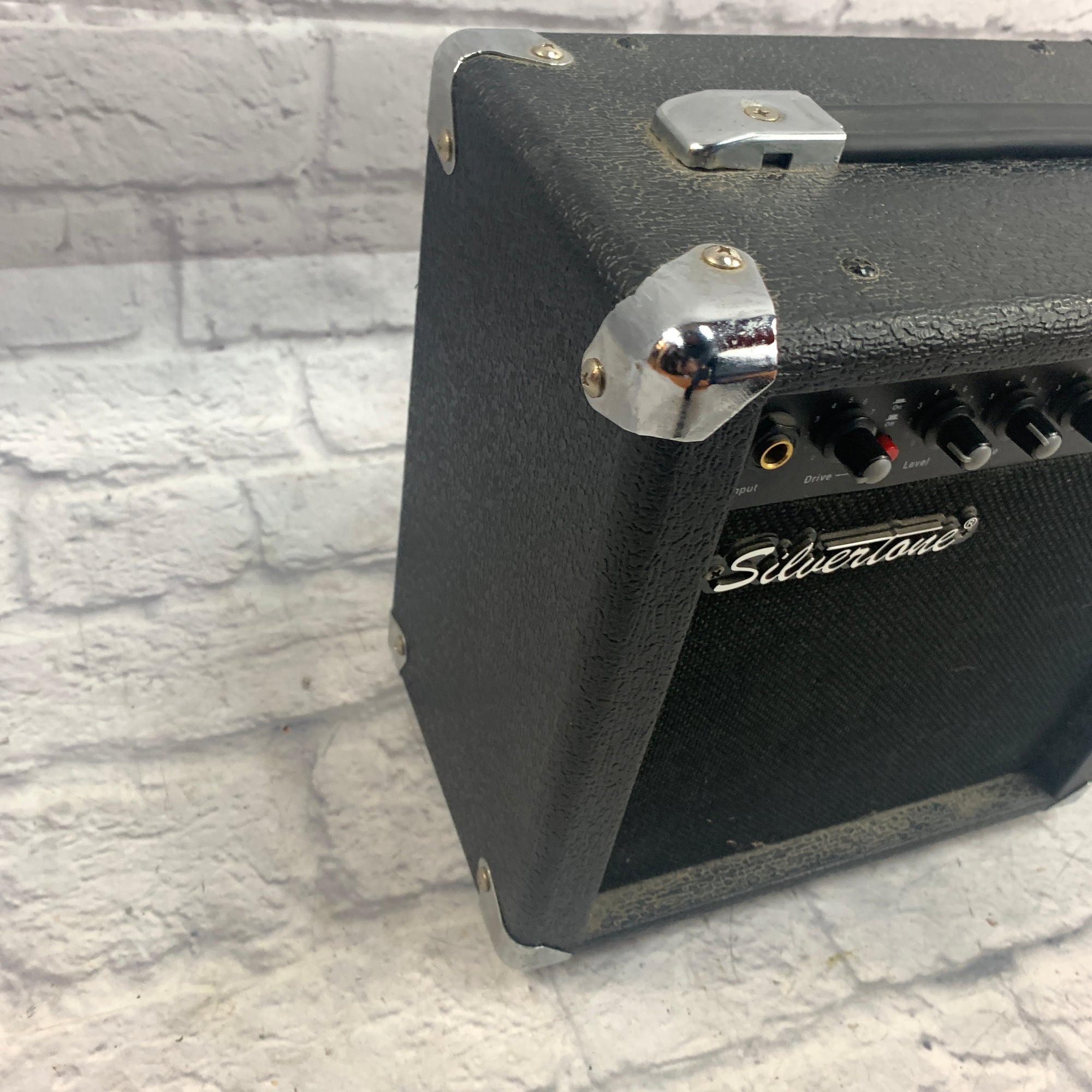Silvertone Practice Combo Guitar Amp