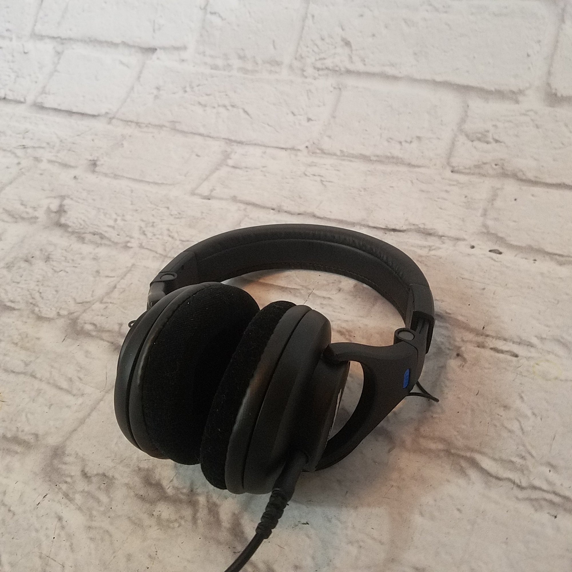 Shure SRH 440 Studio Headphones