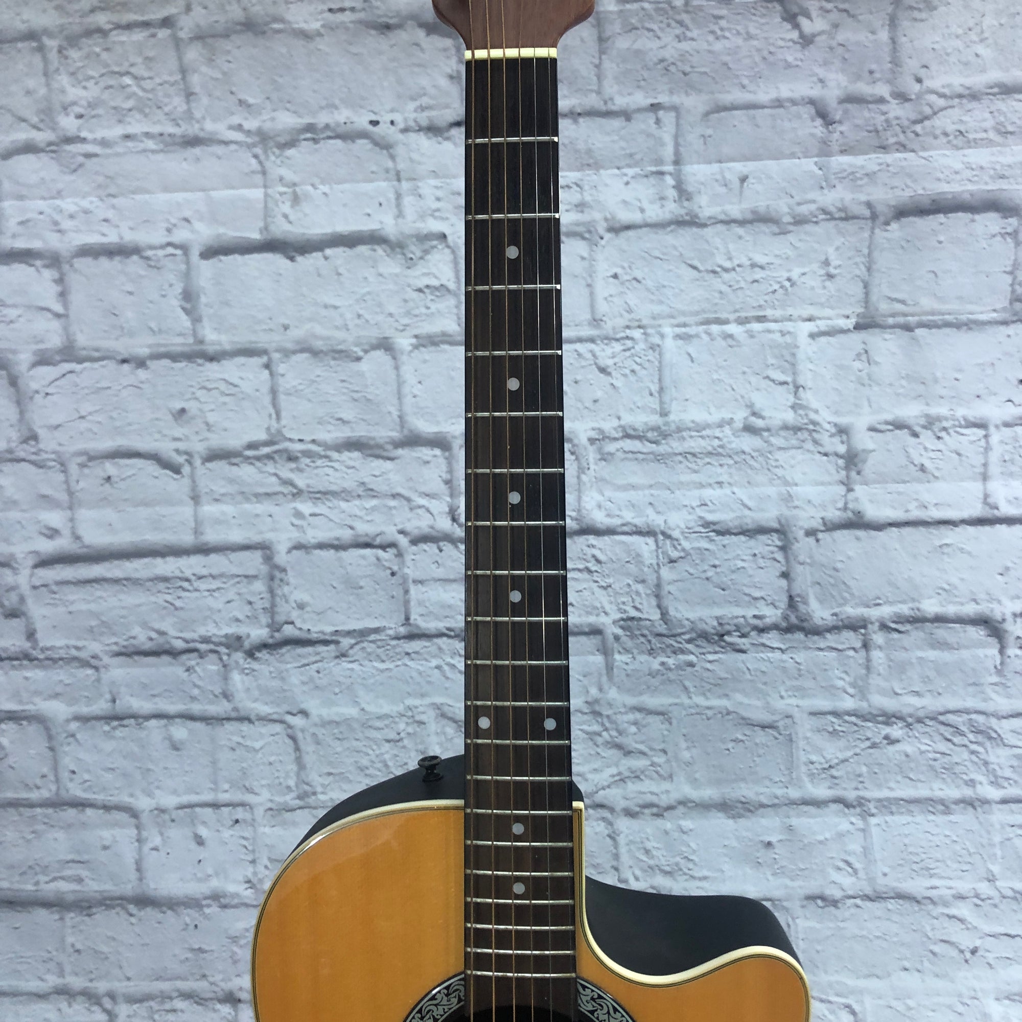 Ovation Celebrity CC026 Acoustic Electric Guitar Acoustic Guitar