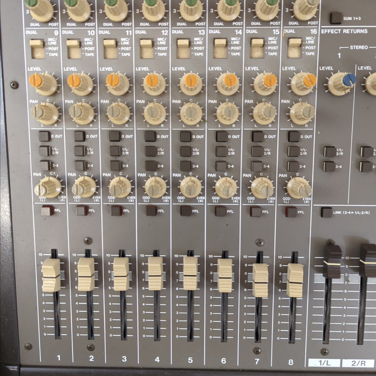 Tascam M1508 8 Channel Mixer with Grundorf Case