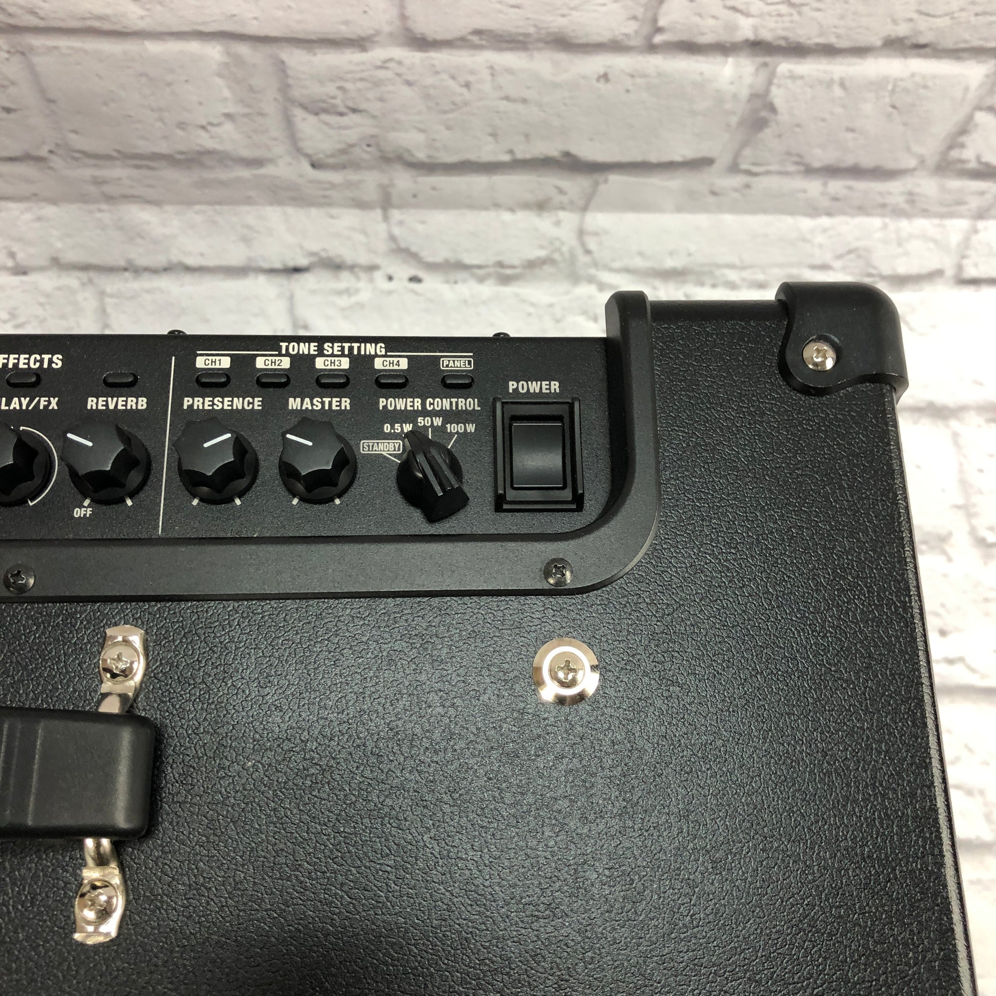 ** Boss Katana 100 Combo Amp