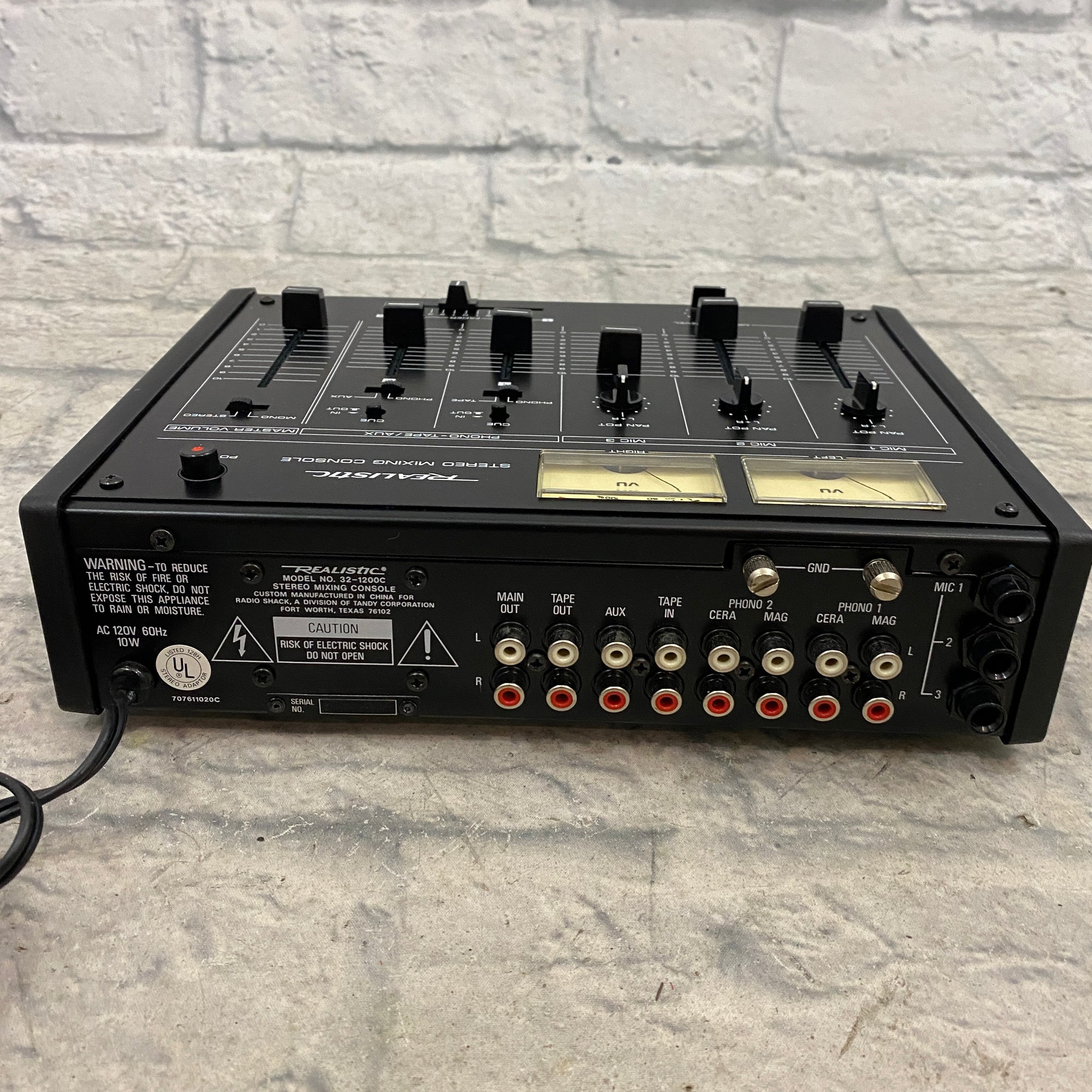 Realistic 32-1200C Stereo Mixing Console - Evolution Music