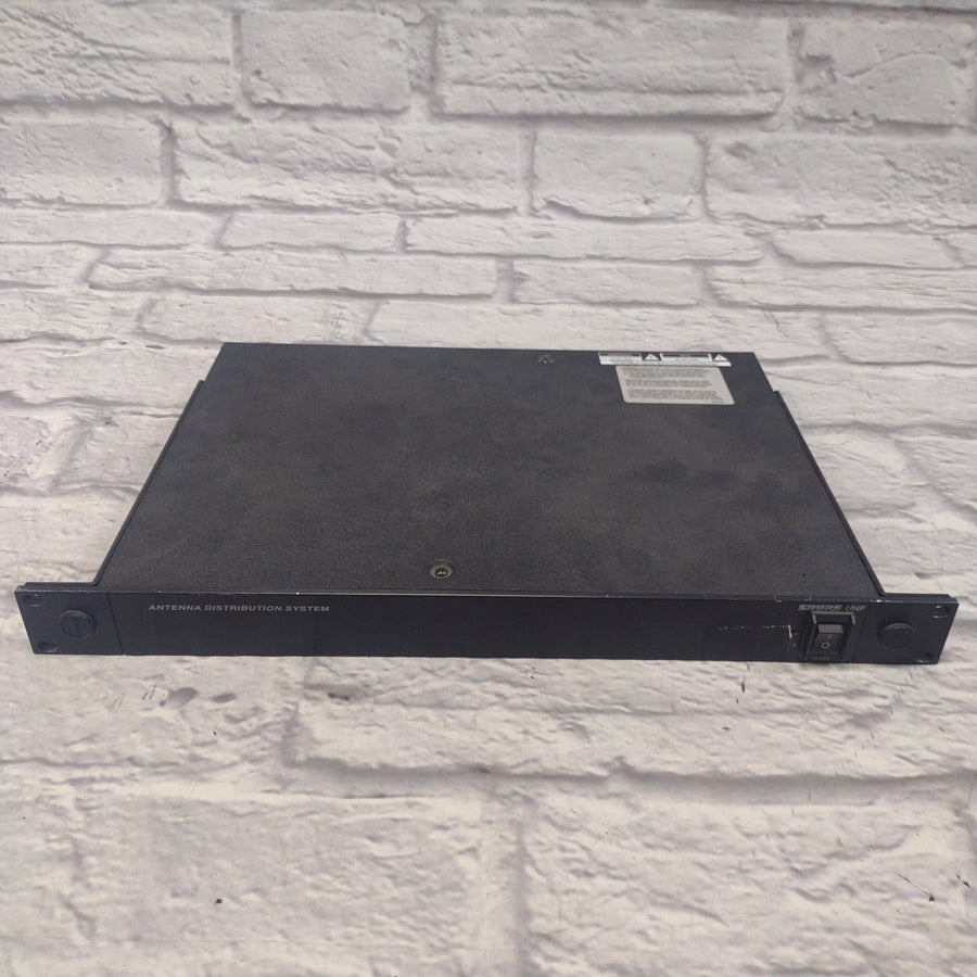 Shure U845 UHF Antenna Distribution System (782-806 MHz)