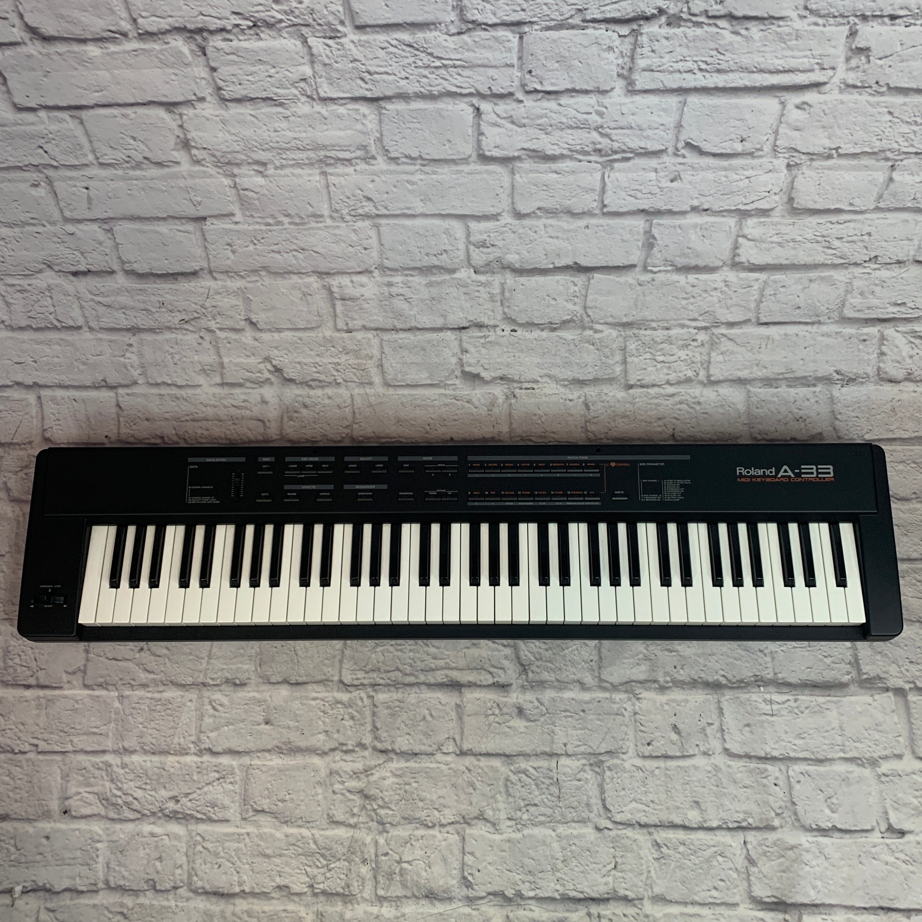 Roland A-33 MIDI Keyboard Controller - Evolution Music