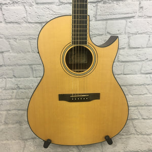 Larrivee C-03 Acoustic Guitar w/Case - New Old Stock!