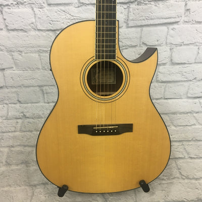 Larrivee C-03 Acoustic Guitar w/Case - New Old Stock!