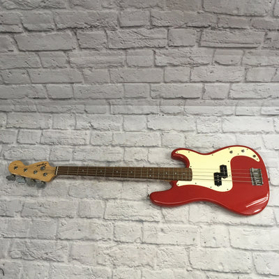 Squier Affinity P-Bass Red