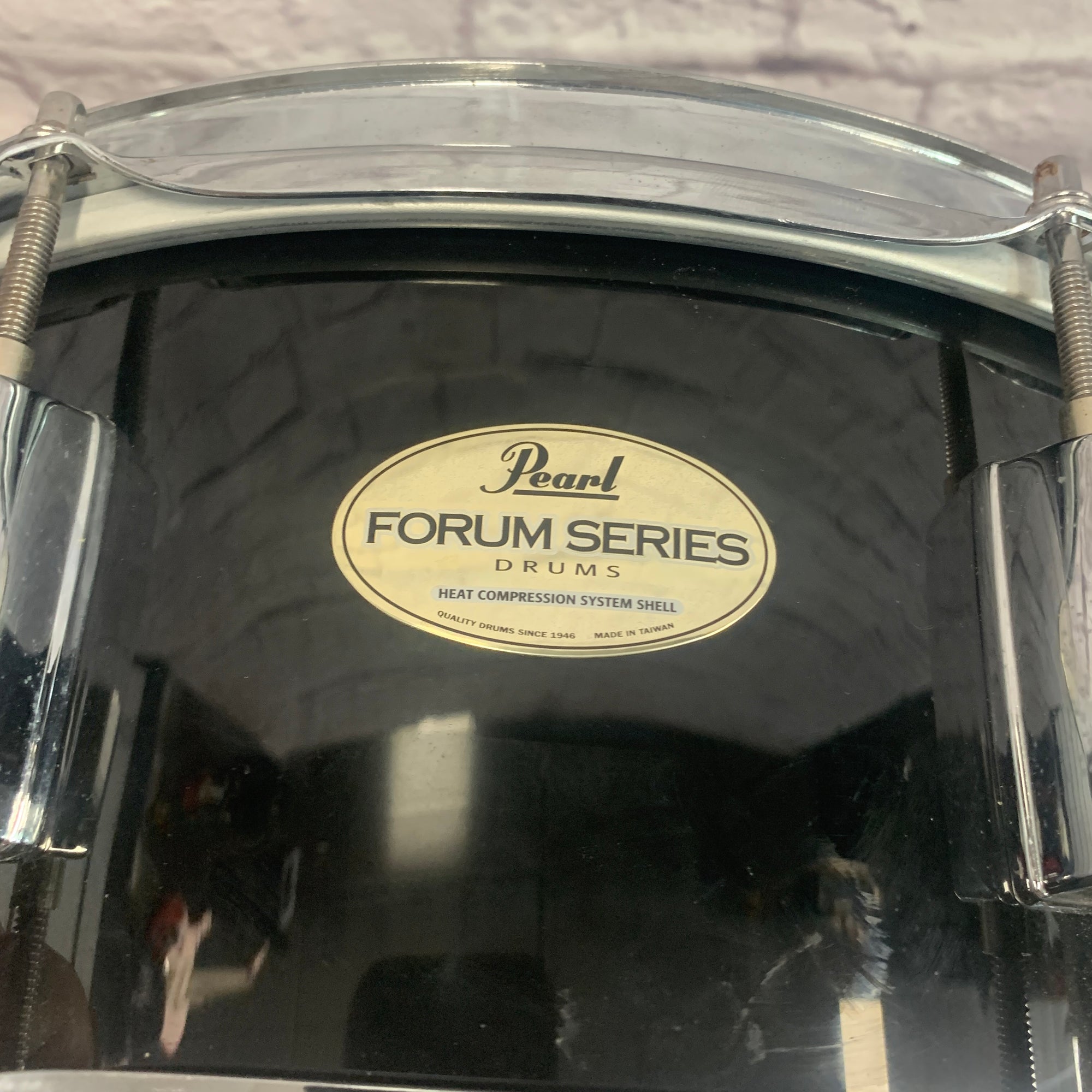 Pearl 14 Forum Snare Drum