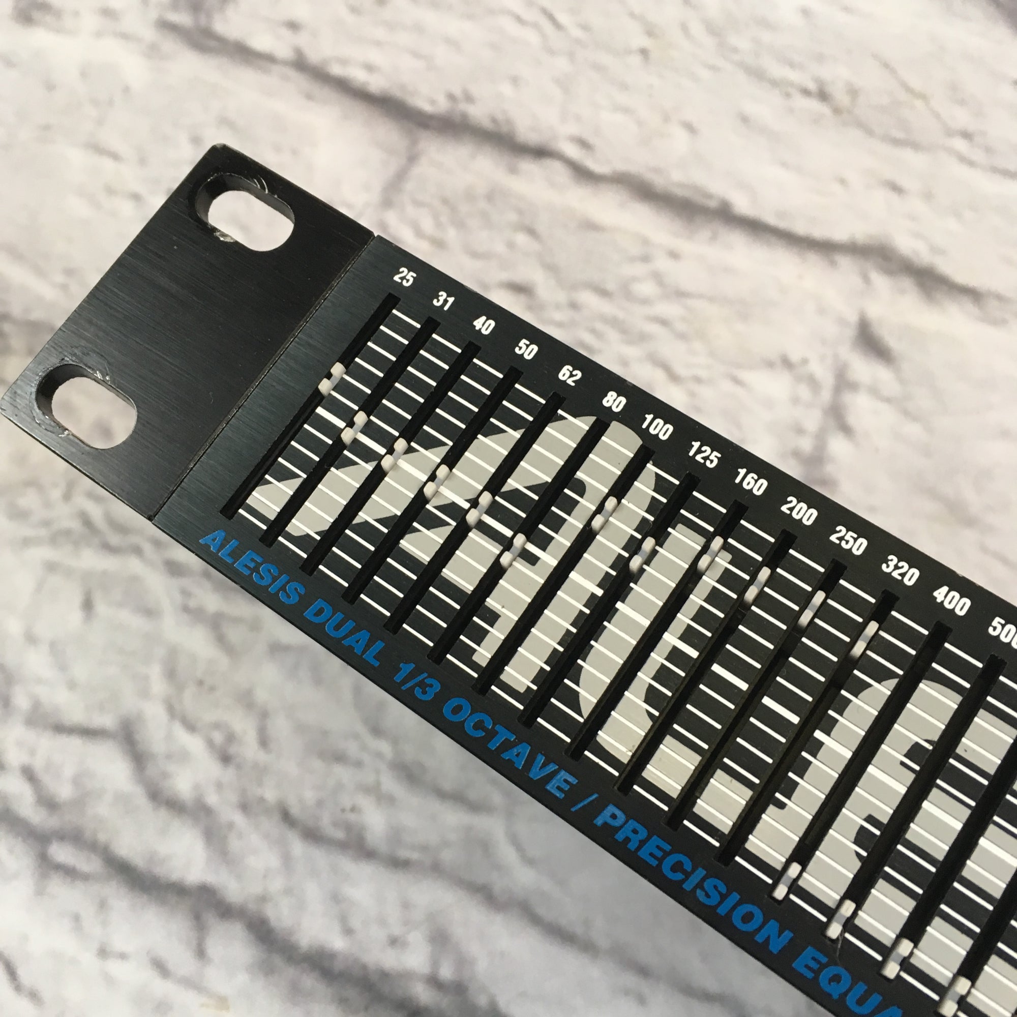 Alesis M-EQ-230 Equalizer