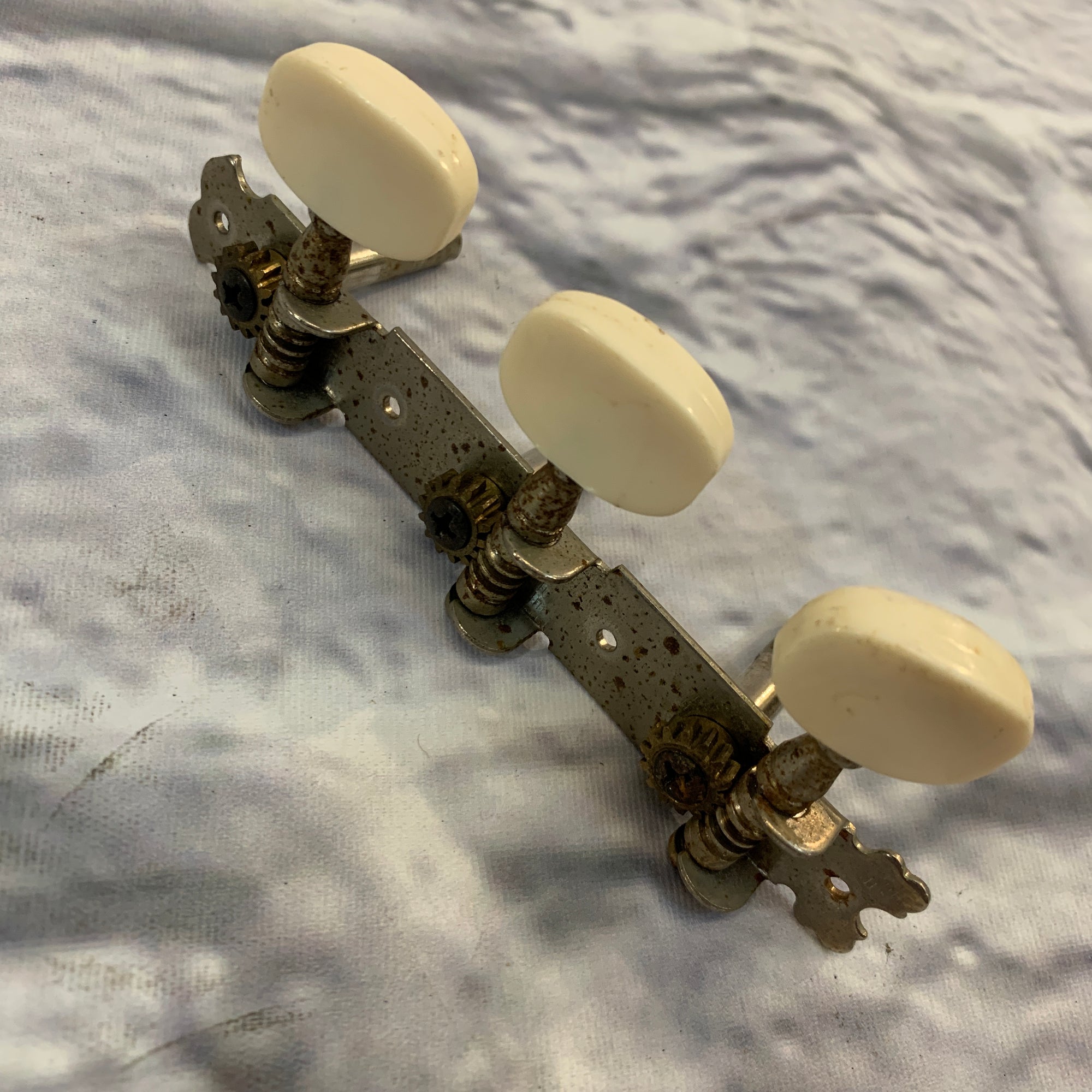 Gibson L48 Tuning Machines