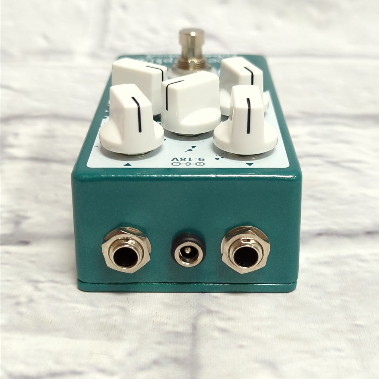EarthQuaker Devices The Depths Optical Vibe Machine Chorus Vibrato Pedal