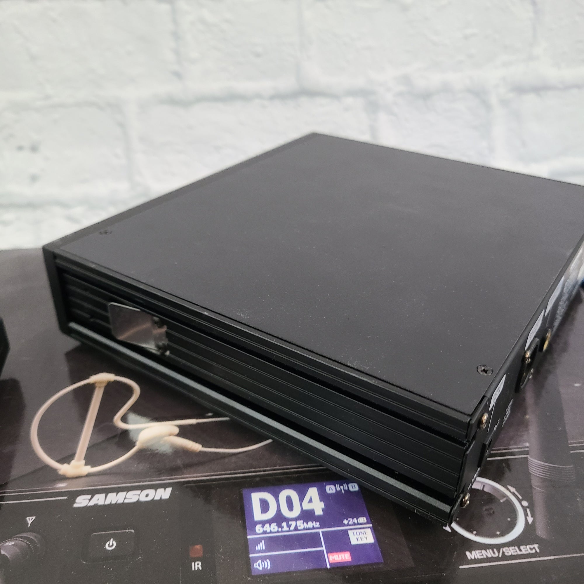 Samson SynthSeven Earset System