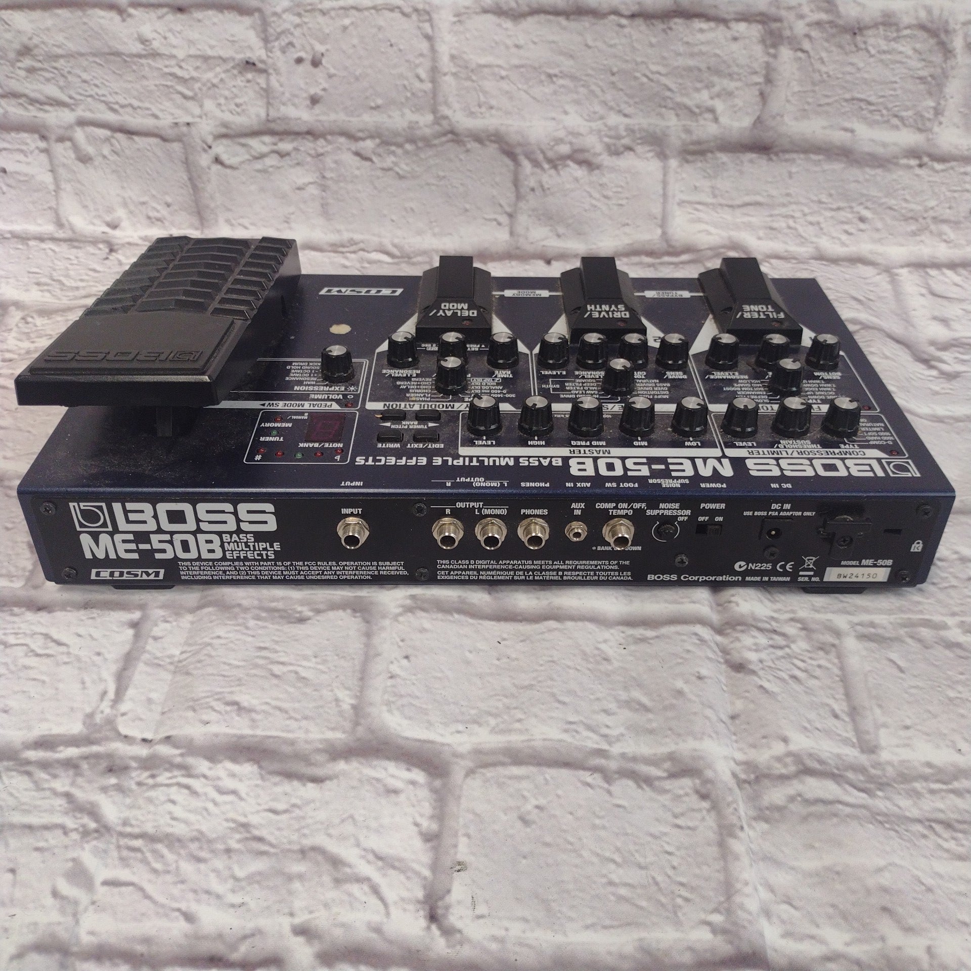 boss me50b bass multi effects pedal Boss ME-50B Bass Multi Effects Pedal