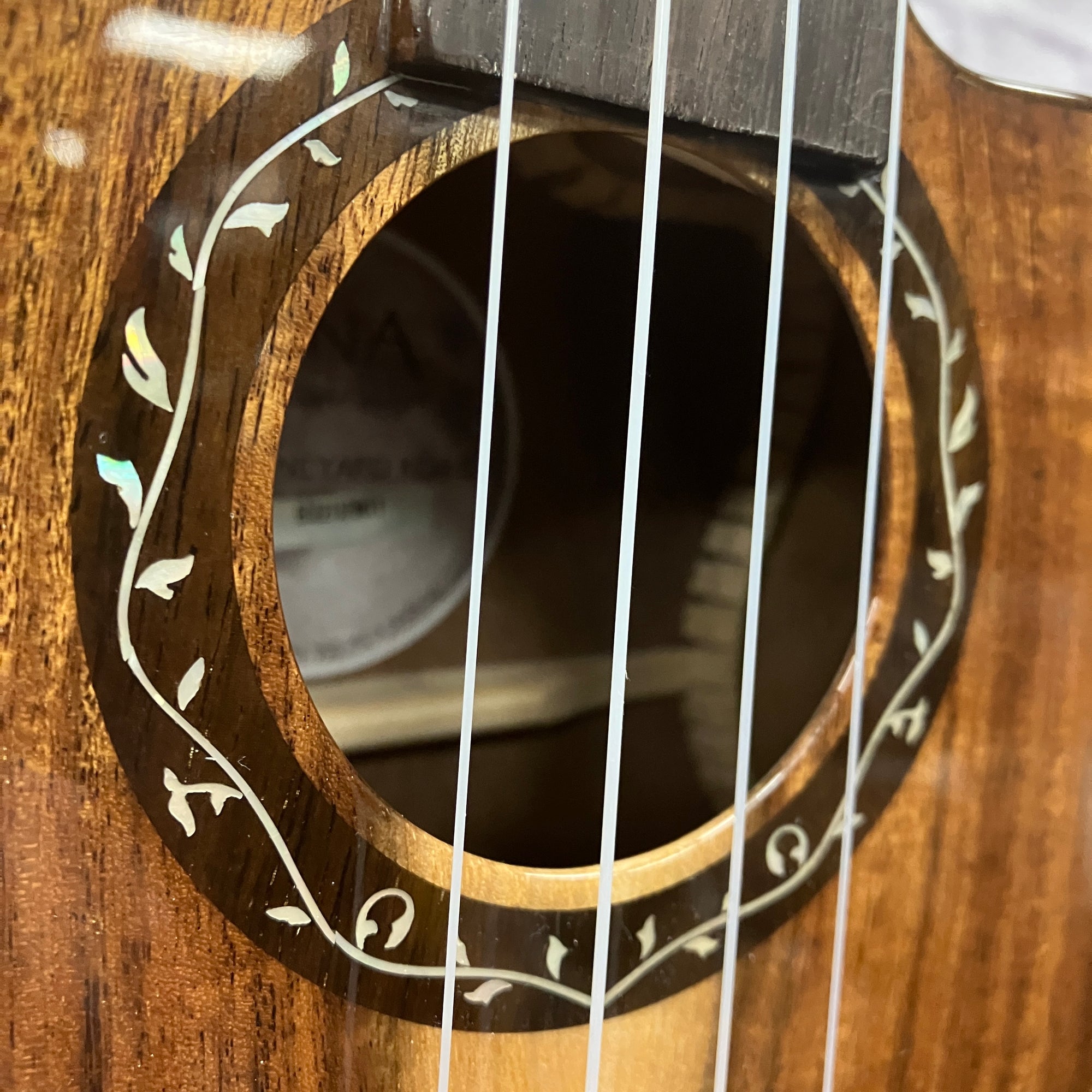 Luna Vinyeyard Koa C Ukulele