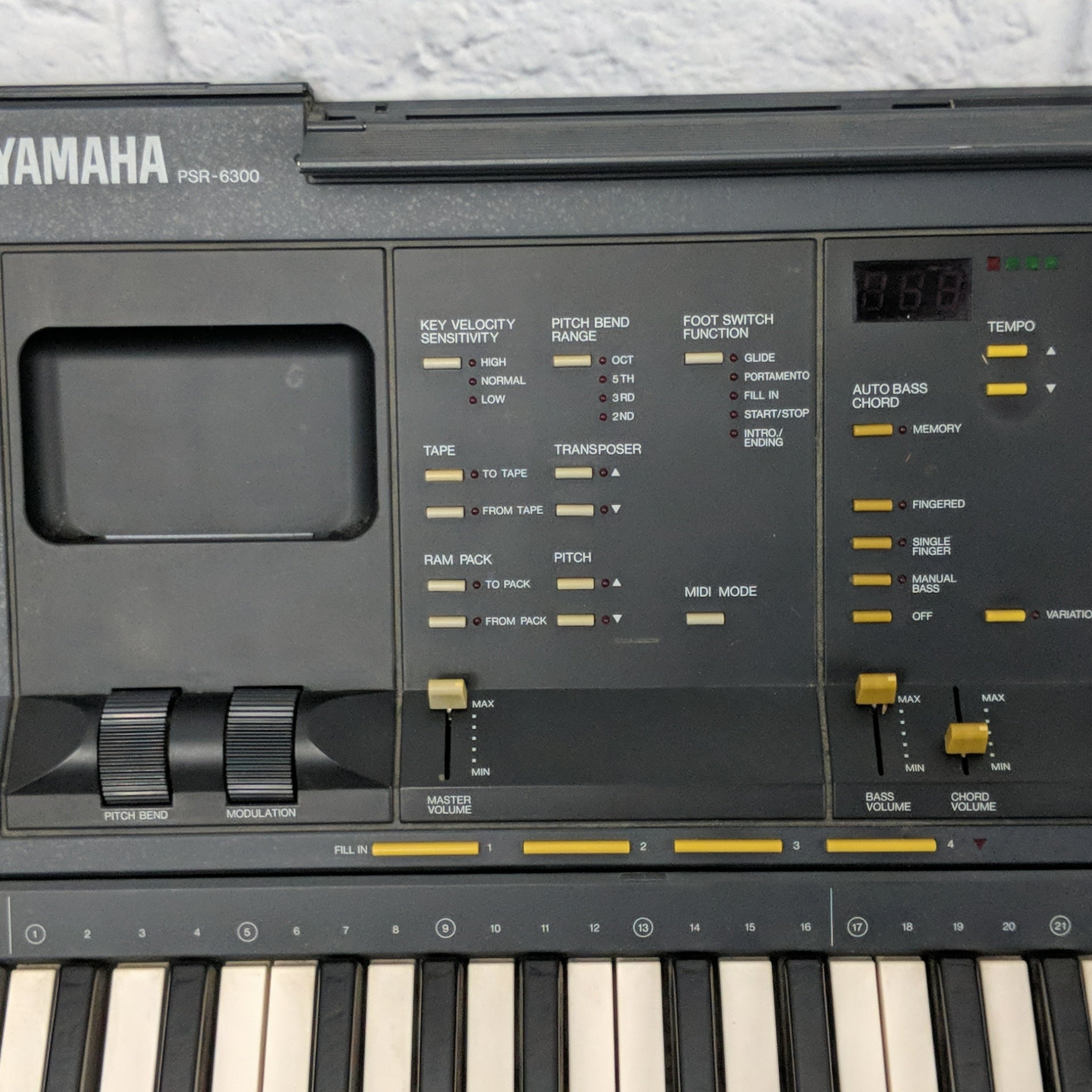 Rare Vintage Yamaha PSR 6300 Electronic Keyboard Synthesizer Synth 1980s for Parts