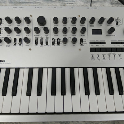 Korg Minilogue Synthesizer
