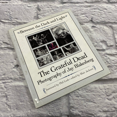 Hal Leonard Between the Dark and Light: The Grateful Dead Photography Book