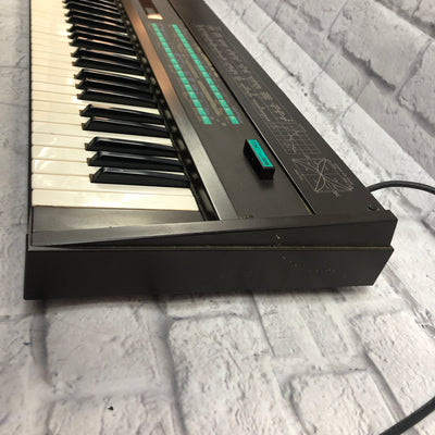 Vintage Yamaha DX7 Digital FM Synthesizer