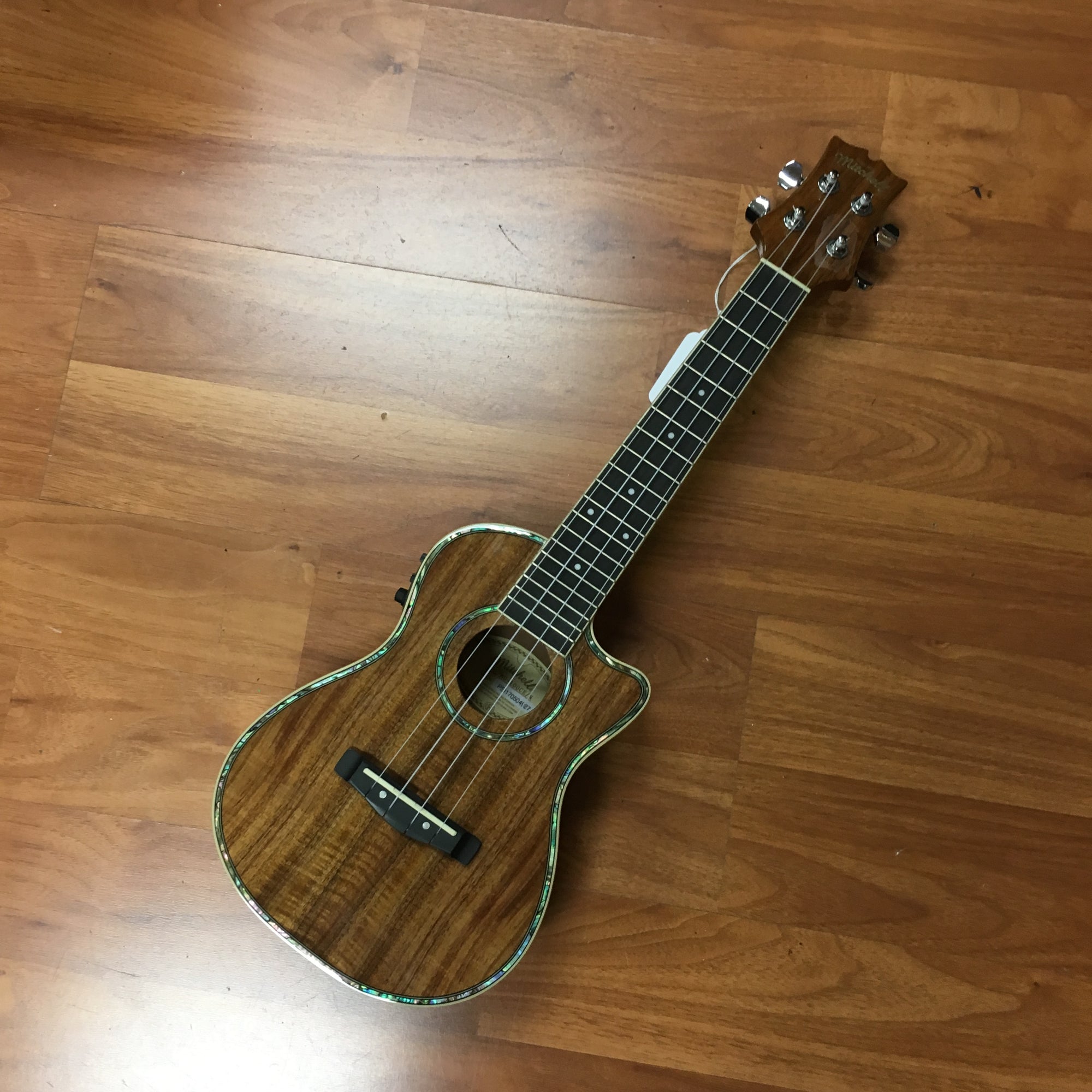 Mitchell MU-100CE Ukulele