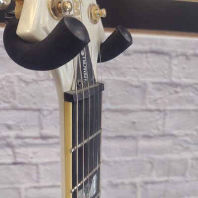 Switch Vibracelll Signature Oscar-IV White Electric Guitar