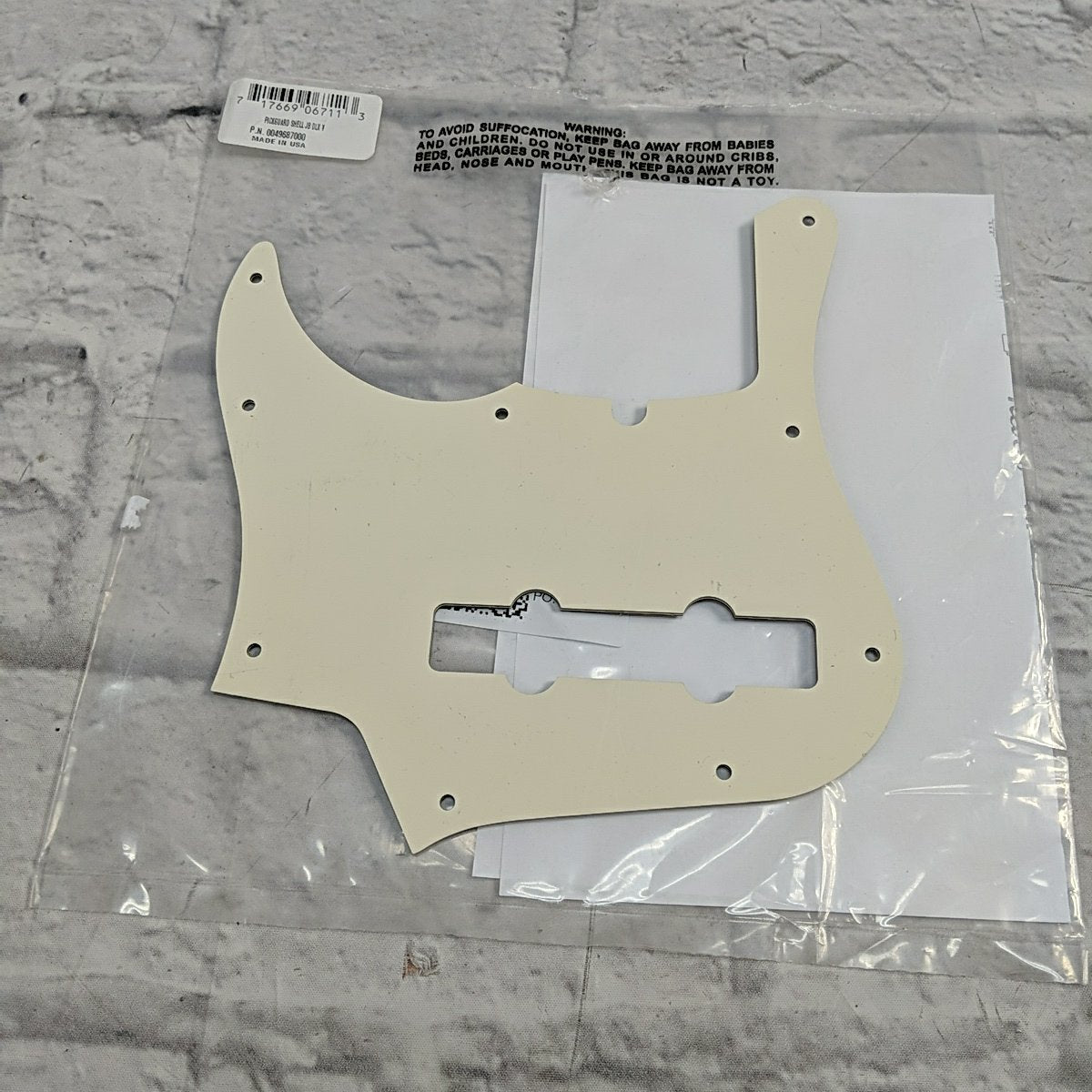 Fender Deluxe 5 String Tortoise Shell Pickguard