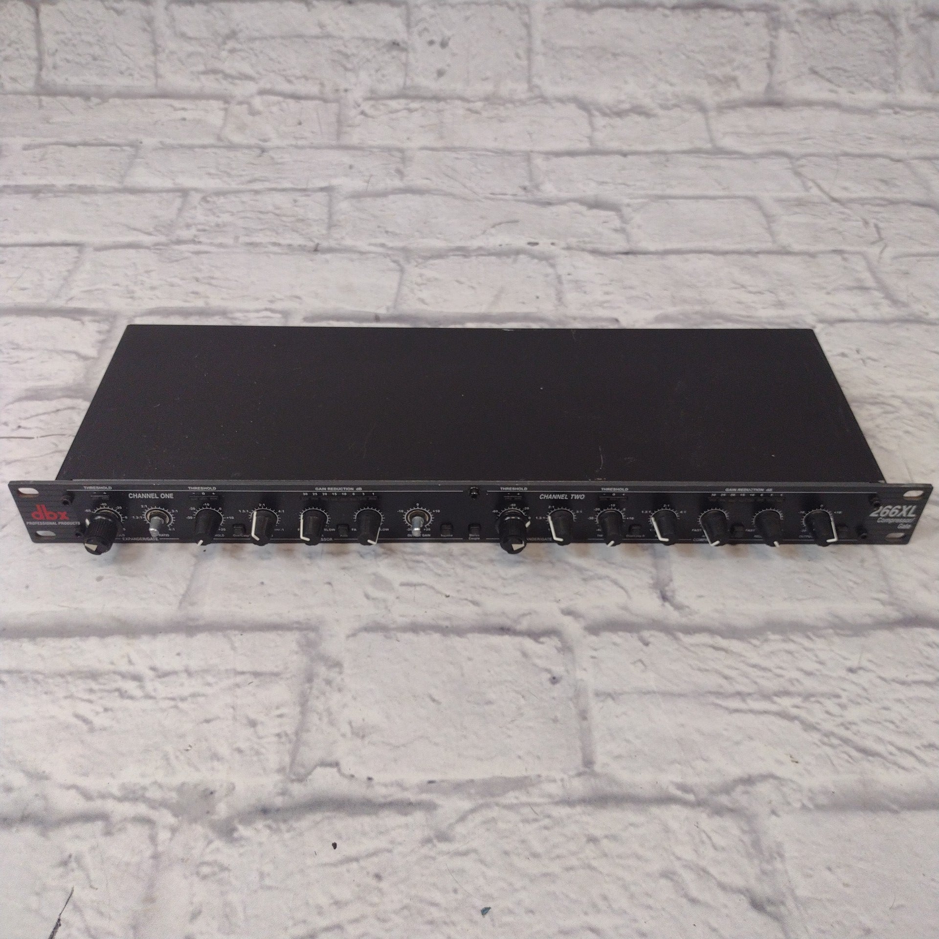 DBX 266XL Stereo Rack Compressor Limiter