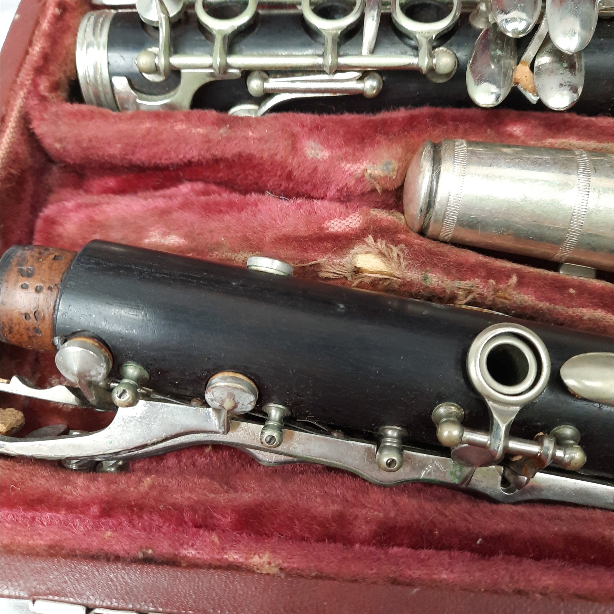 Vintage Artiste clarinet with case and mouthpiece