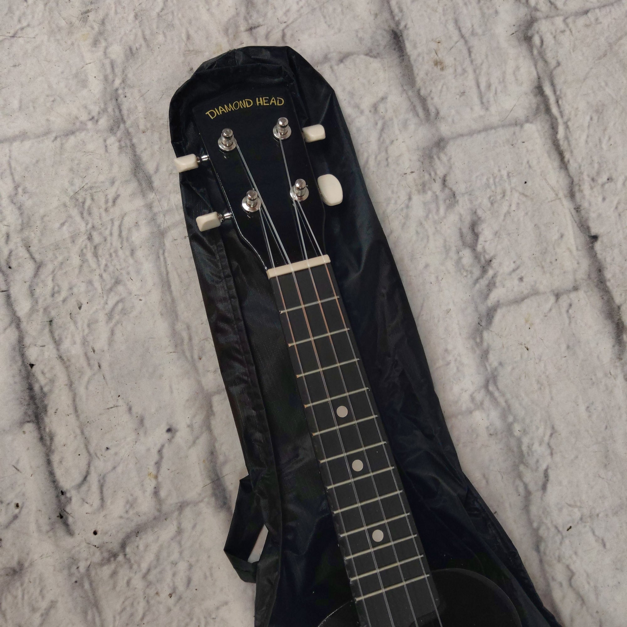 Diamond Head DU-100 Soprano Ukulele - Black