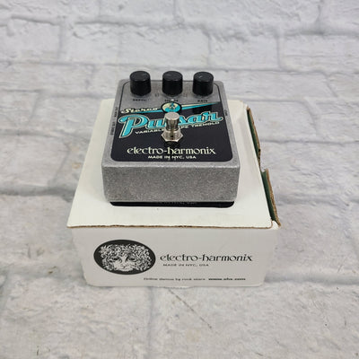 Electro-Harmonix Pulsar Variable Shape Tremolo Modulation Pedal w/ Box