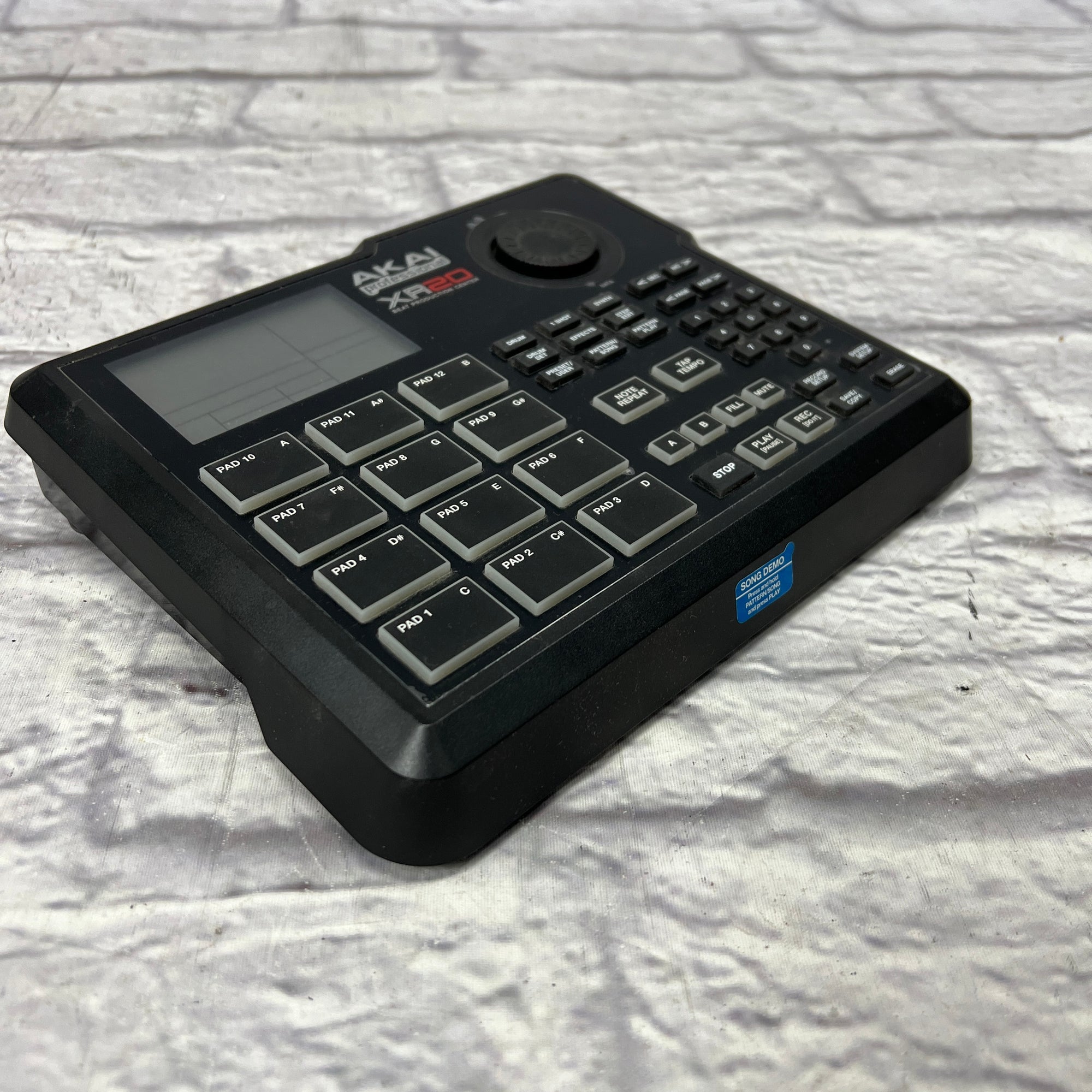 Drm Machine Akai XR20 Electric Drum Machine - Evolution Music