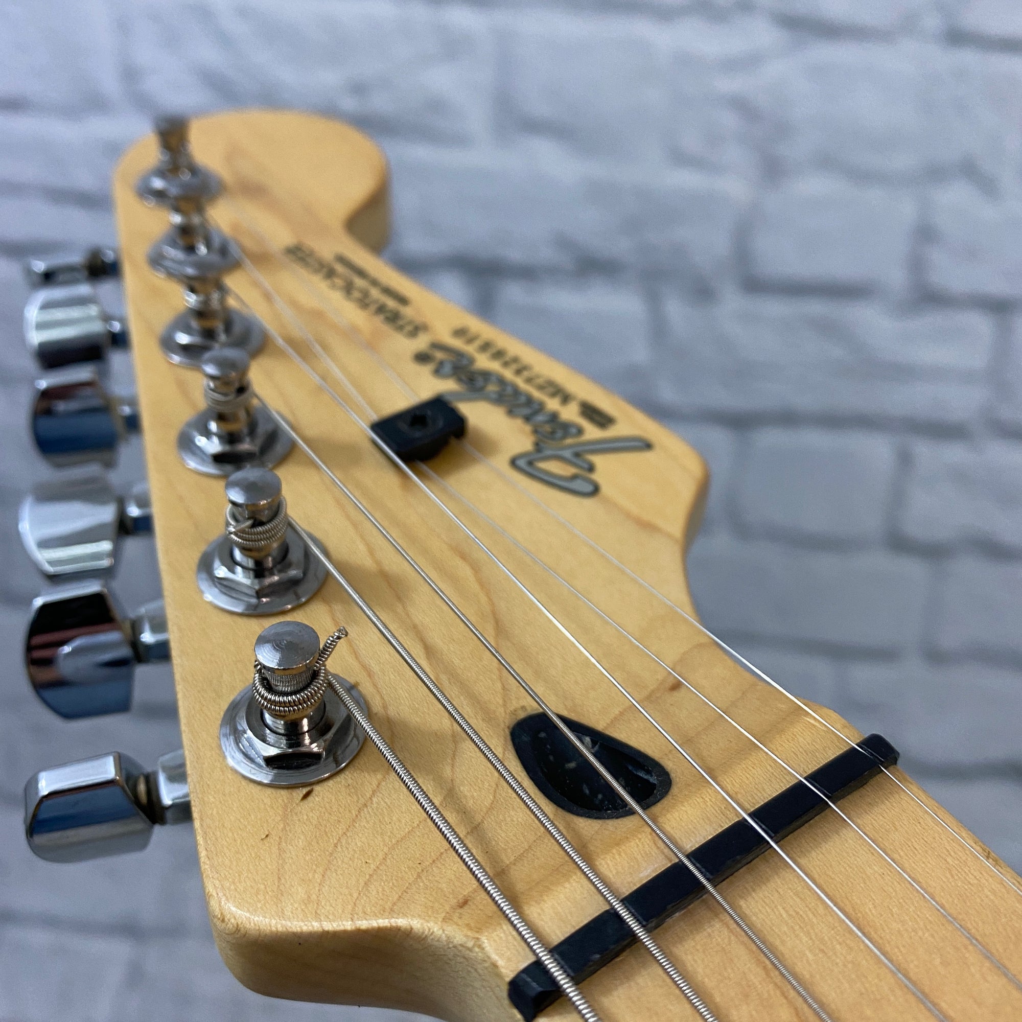 Fender MIM Stratocaster Electric Guitar