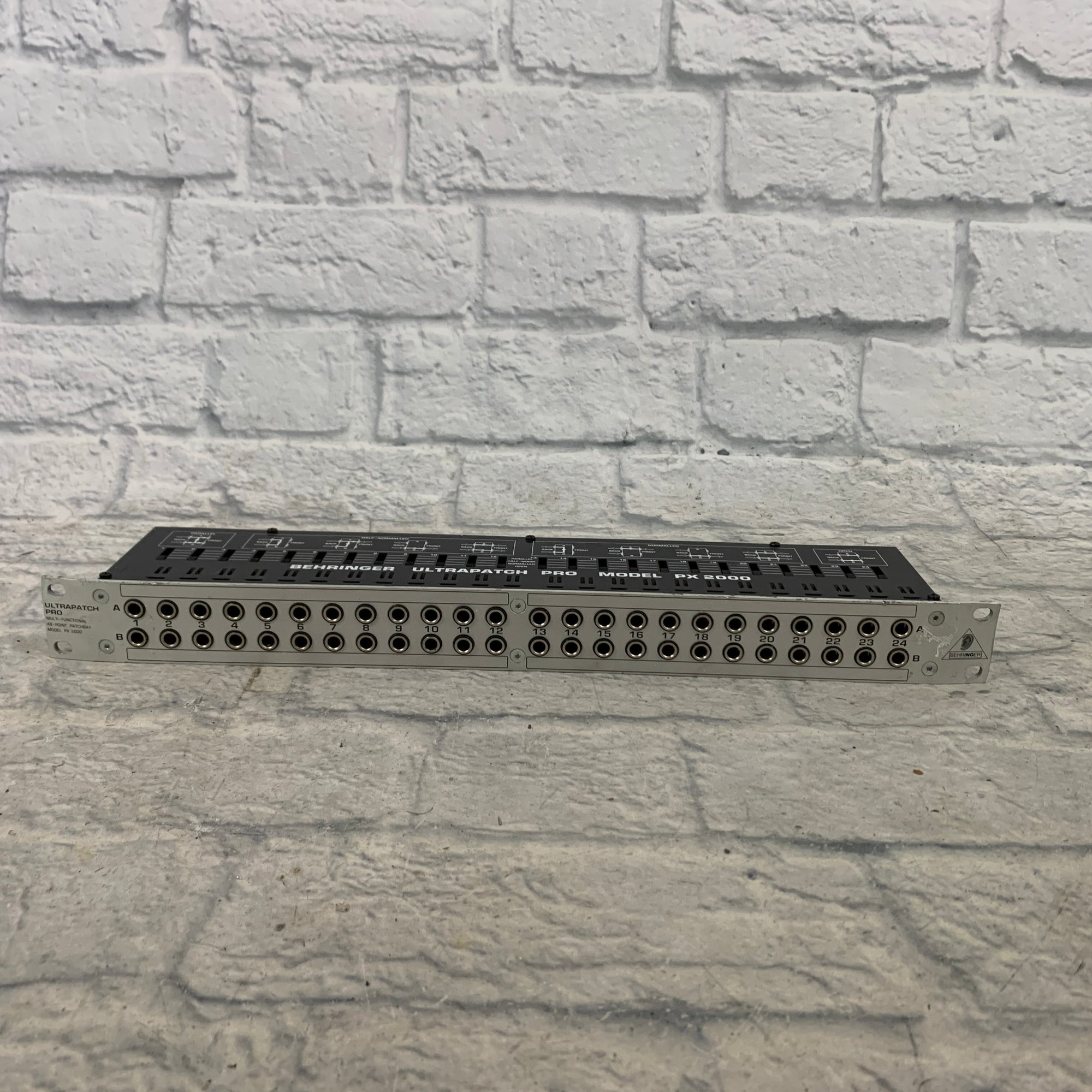 Behringer PX 2000 Ultrapatch Pro 48-Point Rack Patchbay