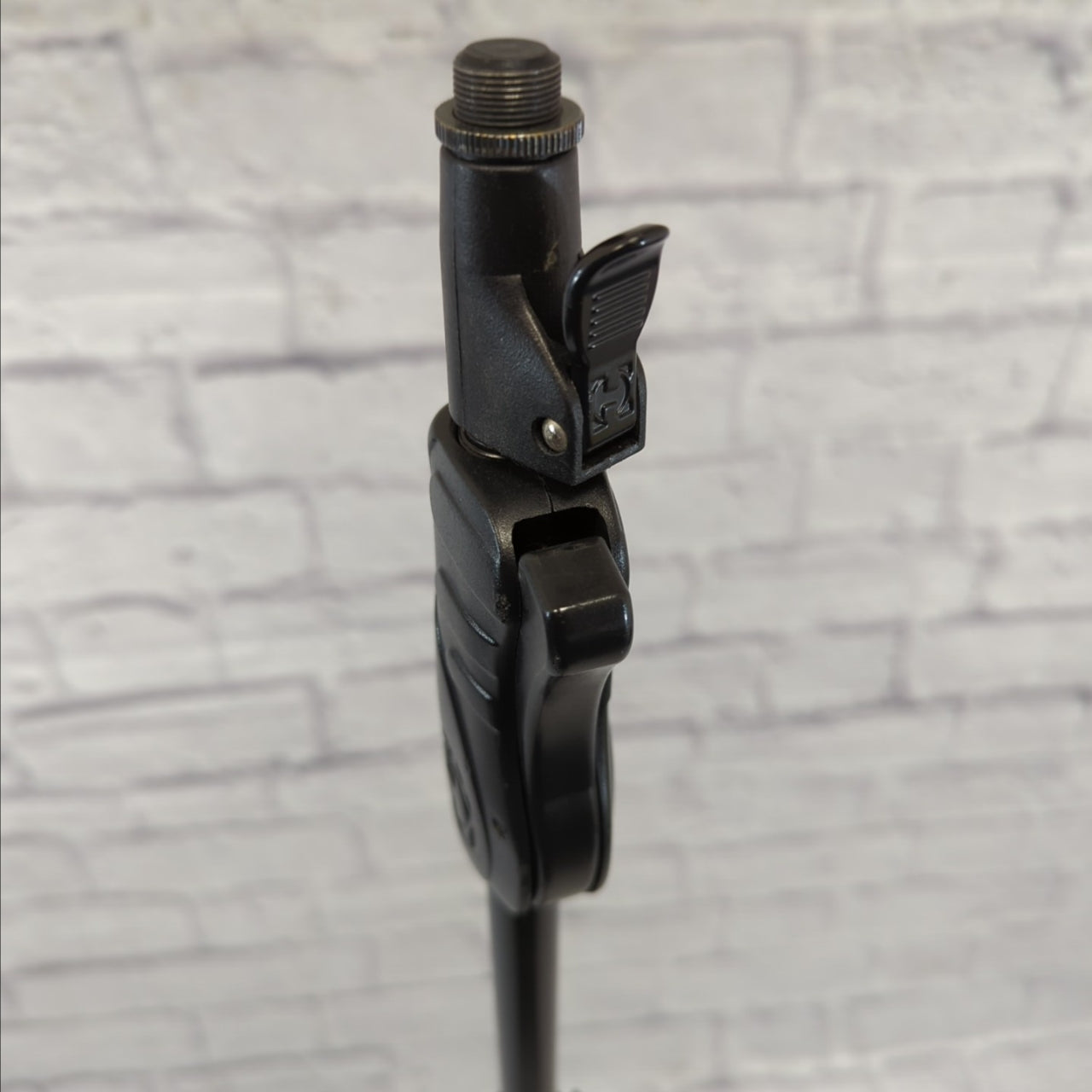 Hercules EZ Clutch Mic Stand
