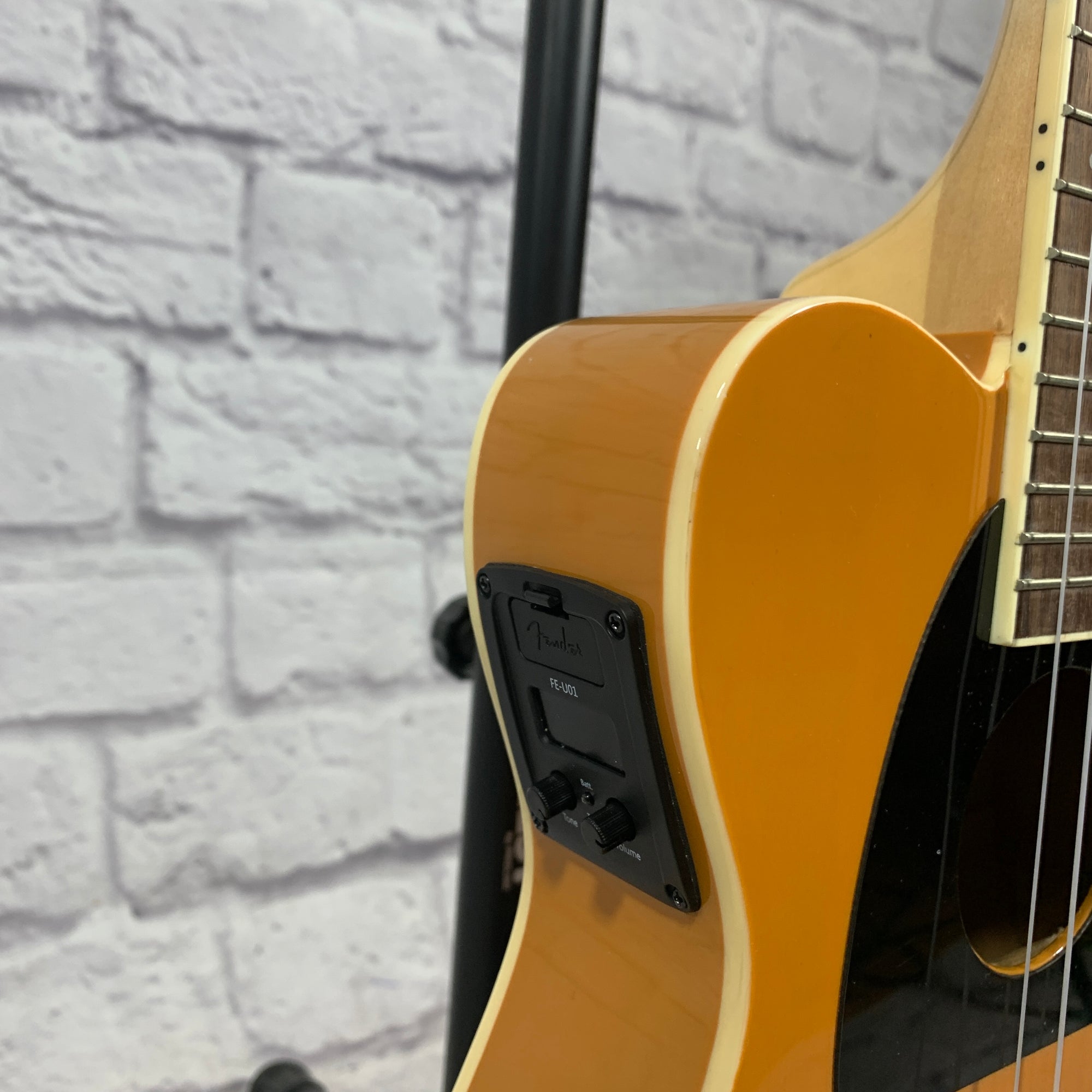Fender Fullerton Tele Uke BTB Ukulele