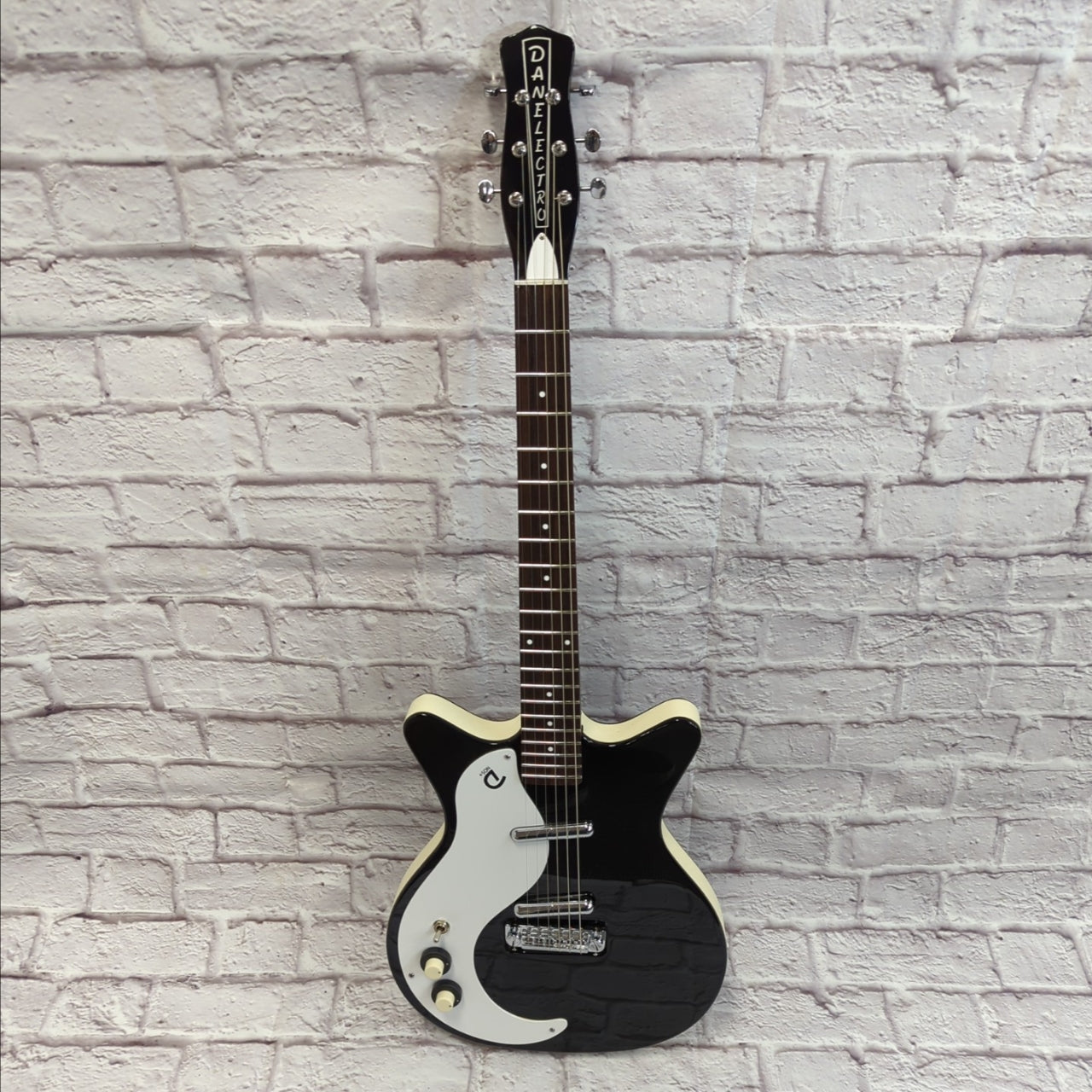 Danelectro '59M NOS Lefty Electric Guitar