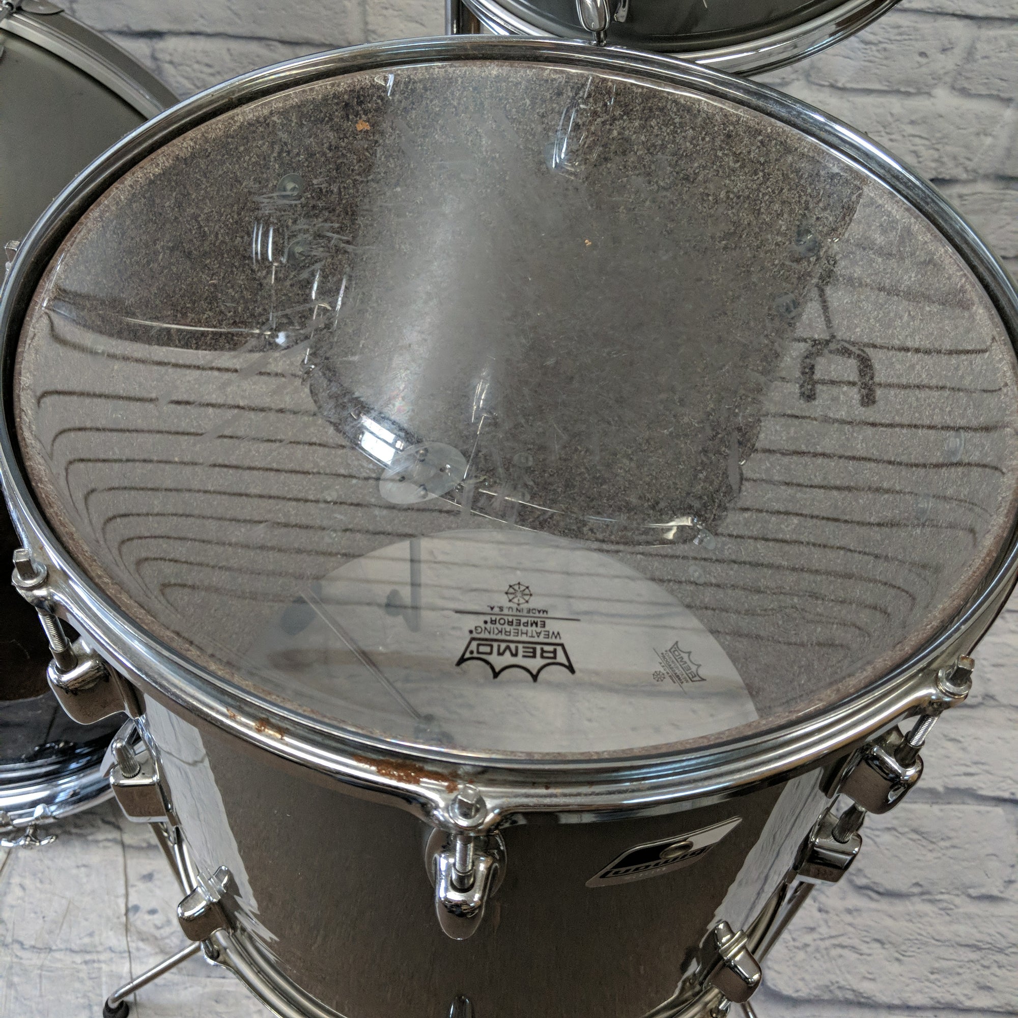 Vintage 80's Ludwig 6 Piece Rocker Kit (22, 16, 15, 14, 13, 12)