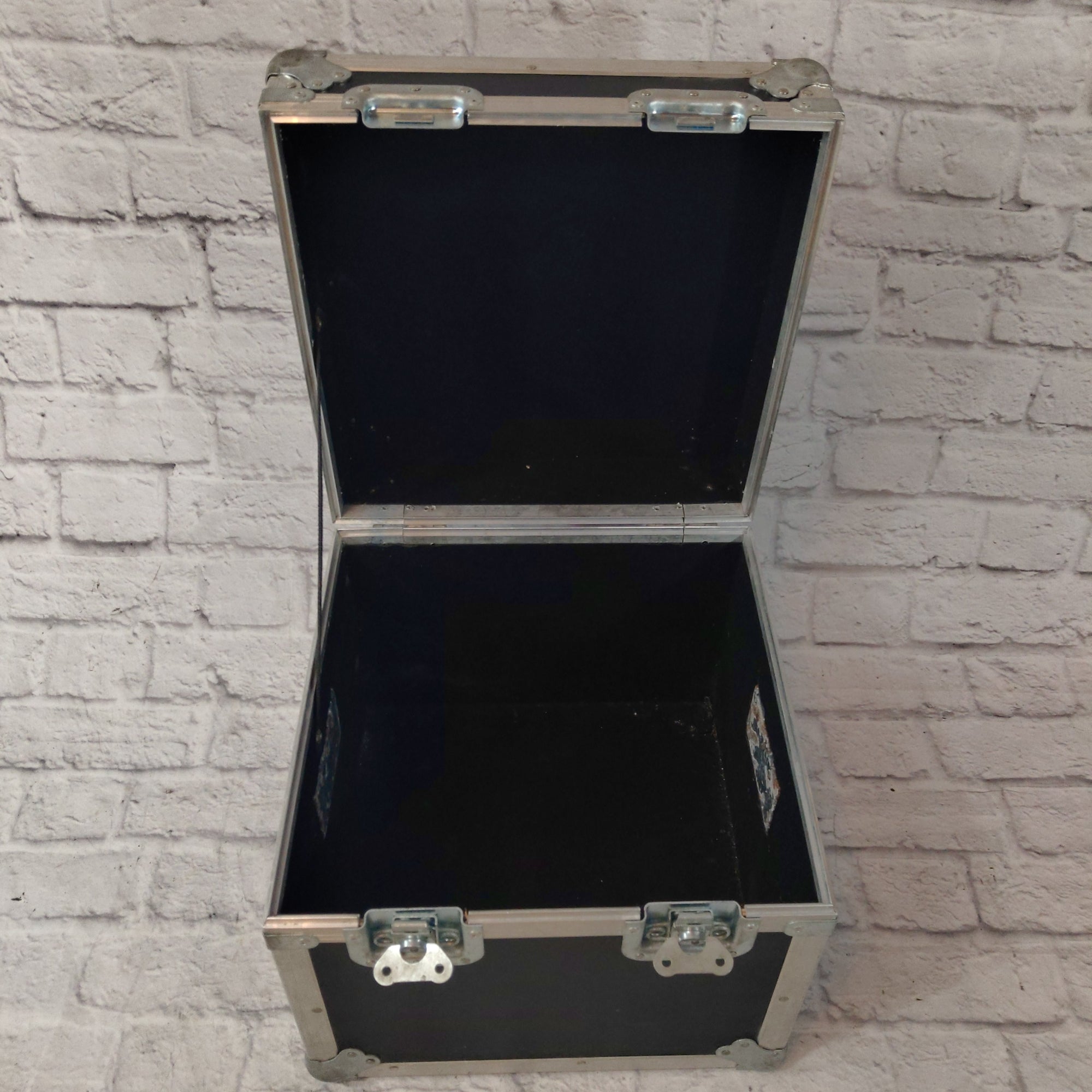 Unknown Utility Flight Case 2 Locks Hinge Top 16x16x14