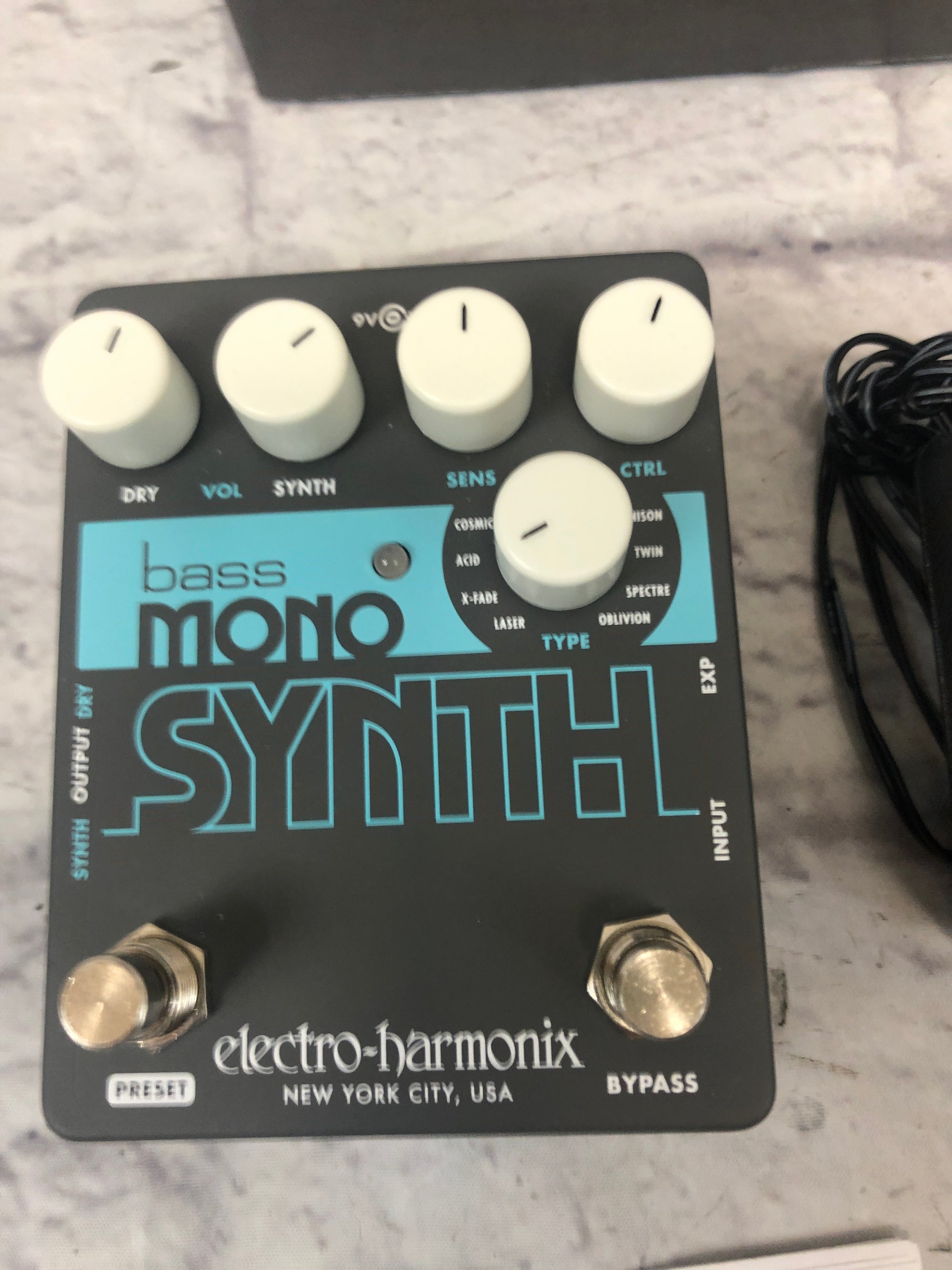 Electro-Harmonix Bass Mono Synth Pedal