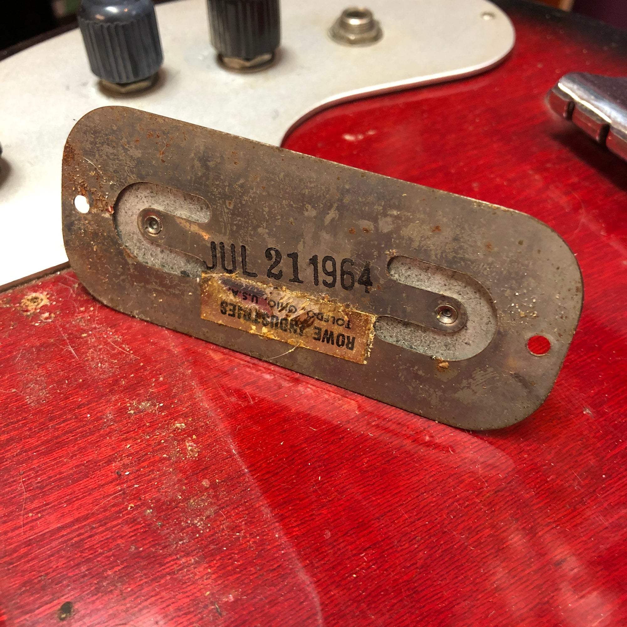 Vintage 1969 Kingston w/ Vintage Mid '60s DeArmond Gold Foil Pickups