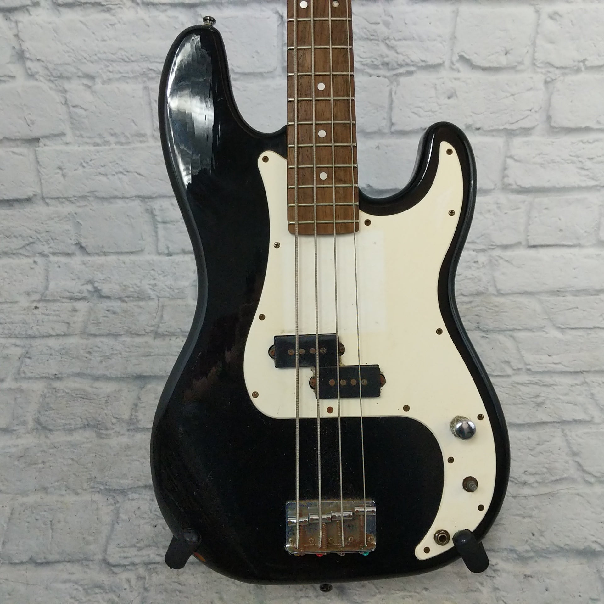 Unknown Black copy Pbass
