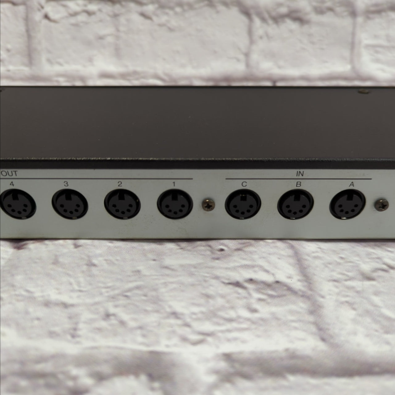 Kawai MAV8 Midi Patchbay - Evolution Music
