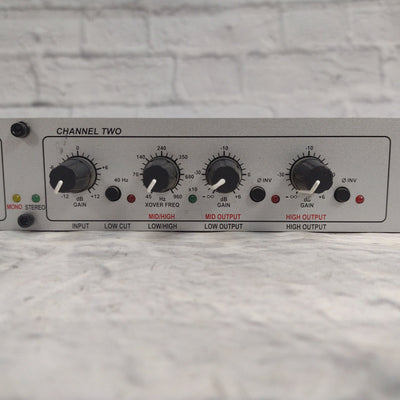 DBX 223xs Stereo Cross Over
